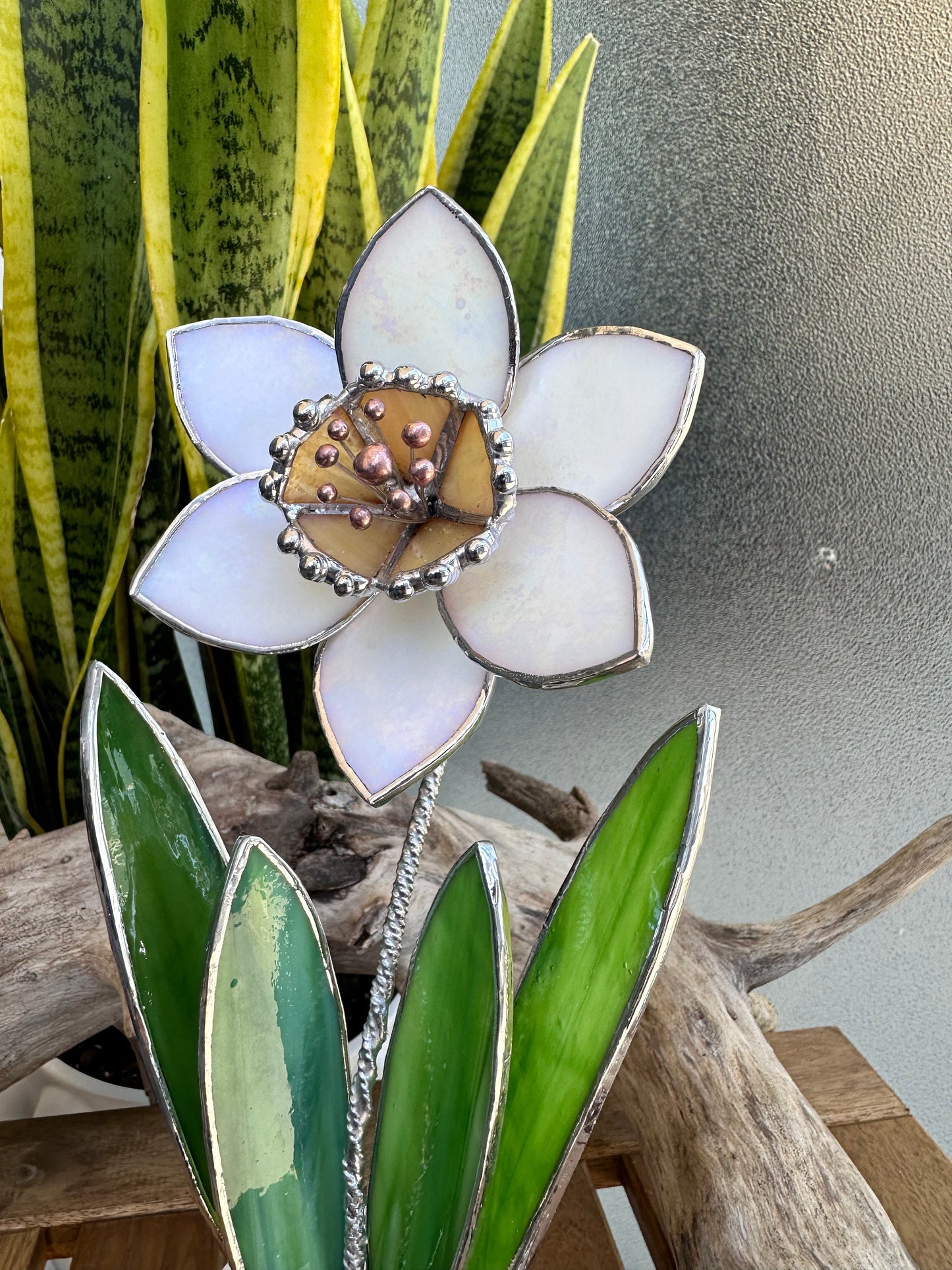 ".Daffodil Flower White Pearl with pot" Stained glass tropical flower 3D, Sun catcher, Table plant decor, Garden stick, wedding decor, Christmas gift