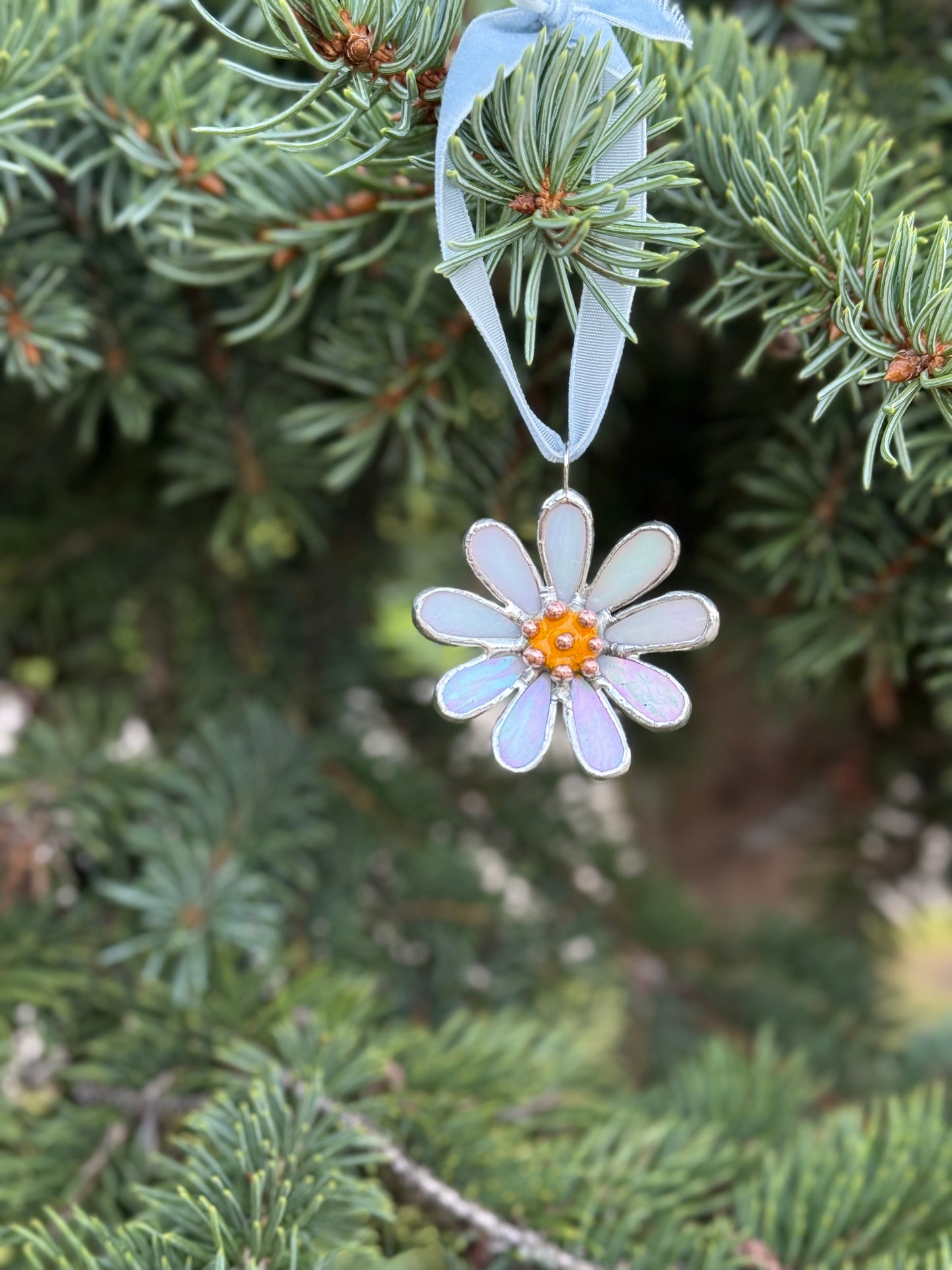 Daisy White Pearl Stained Glass Ornament Handmade Floral Christmas Suncatcher