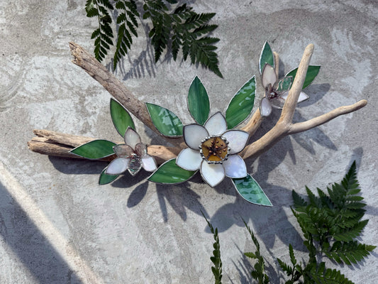 .Daffodil flower Stained Glass Driftwood Wall Decor Suncatcher