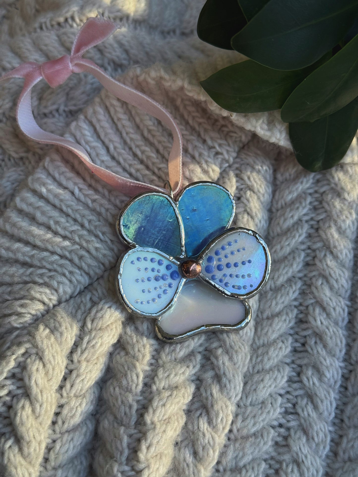 " . Pansy flower Blue & White irid with pattern, Stained glass Decorative ORNAMENT, Christmas decoration, Suncatcher