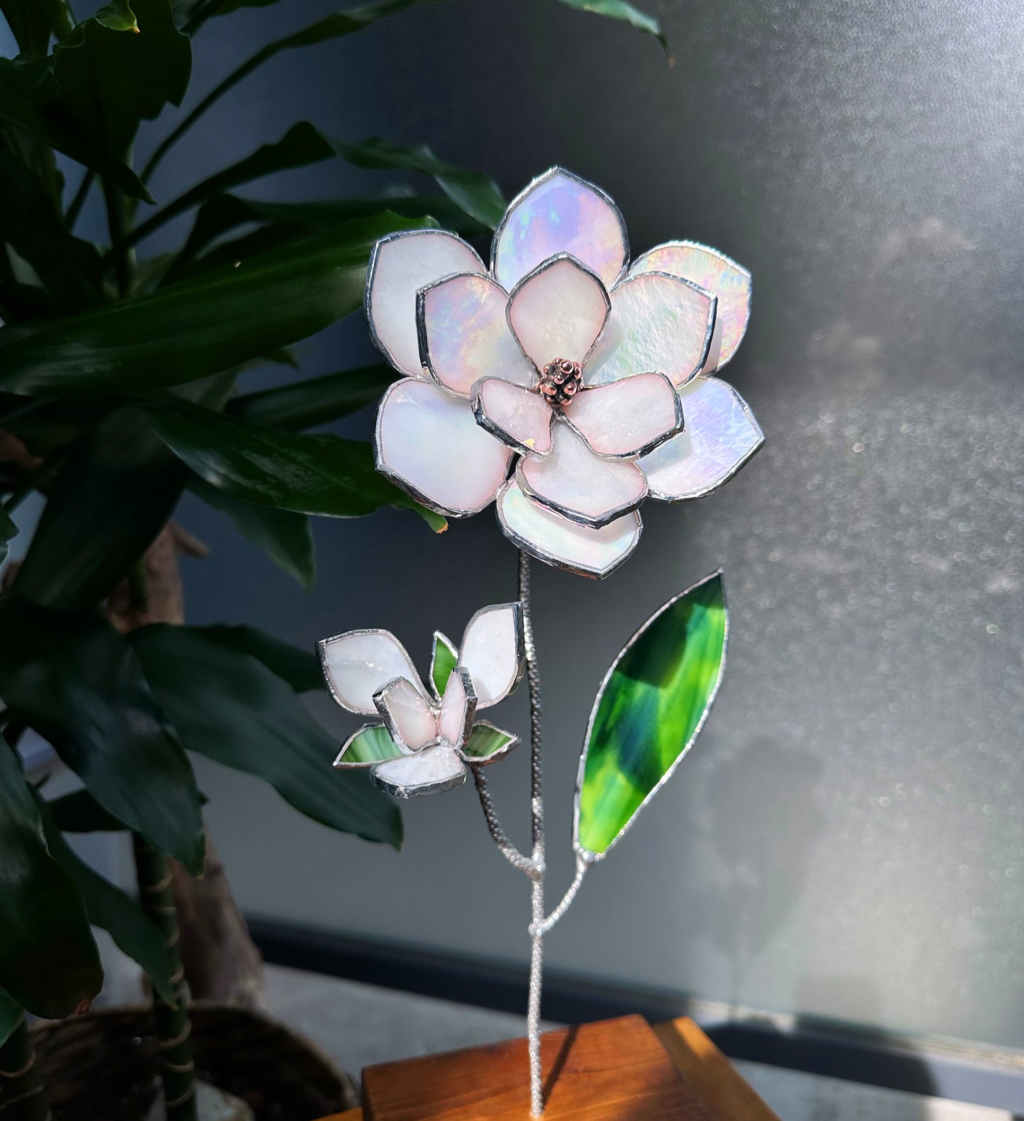 ".Magnolia White Iridescent flower with a bud", Stained glass tropical flower 3D, Sun catcher, Table plant decor, wedding Christmas gift