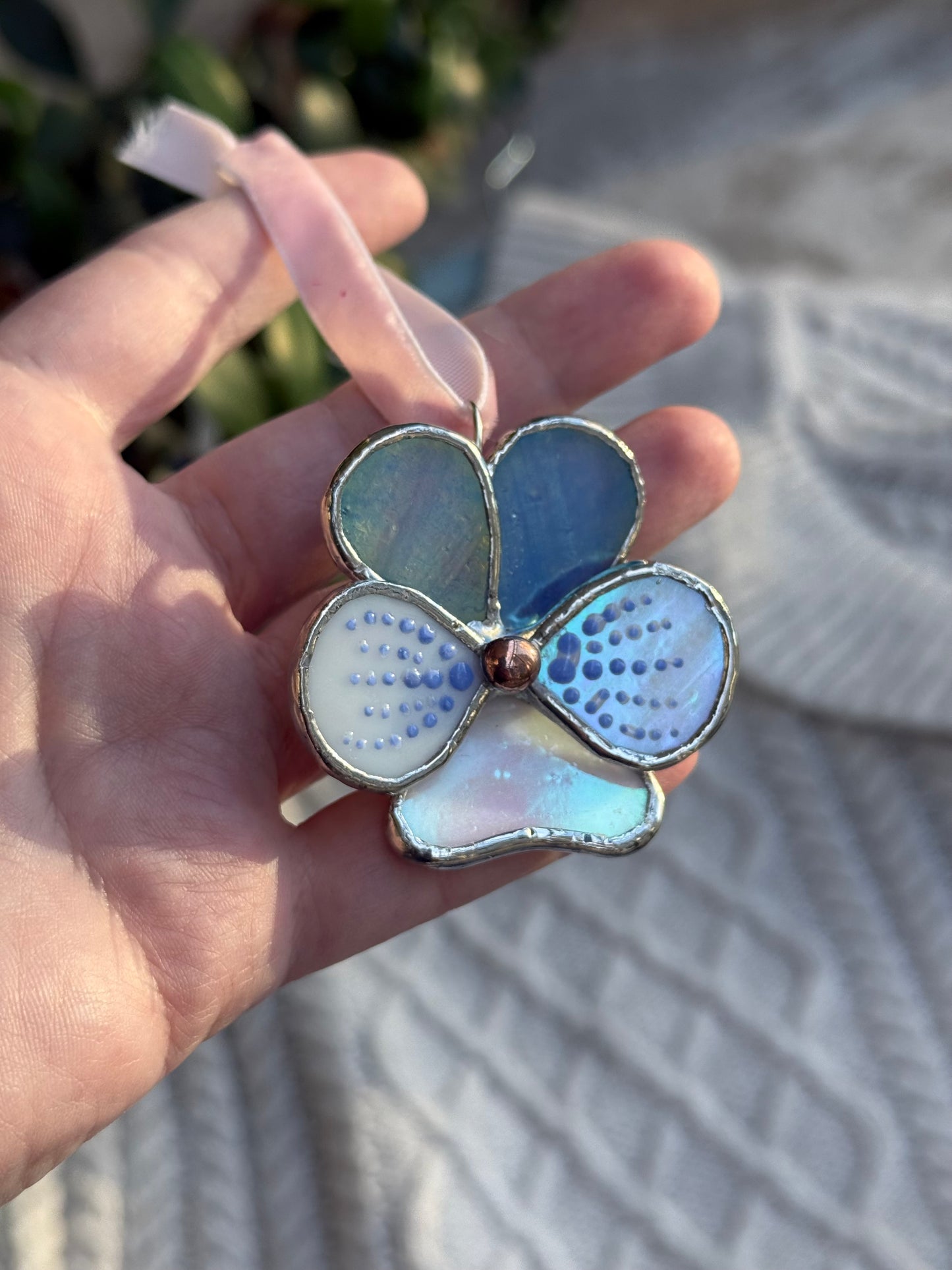 " . Pansy flower Blue & White irid with pattern, Stained glass Decorative ORNAMENT, Christmas decoration, Suncatcher