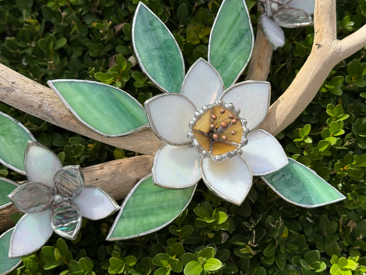 .Daffodil flower Stained Glass Driftwood Wall Decor Suncatcher