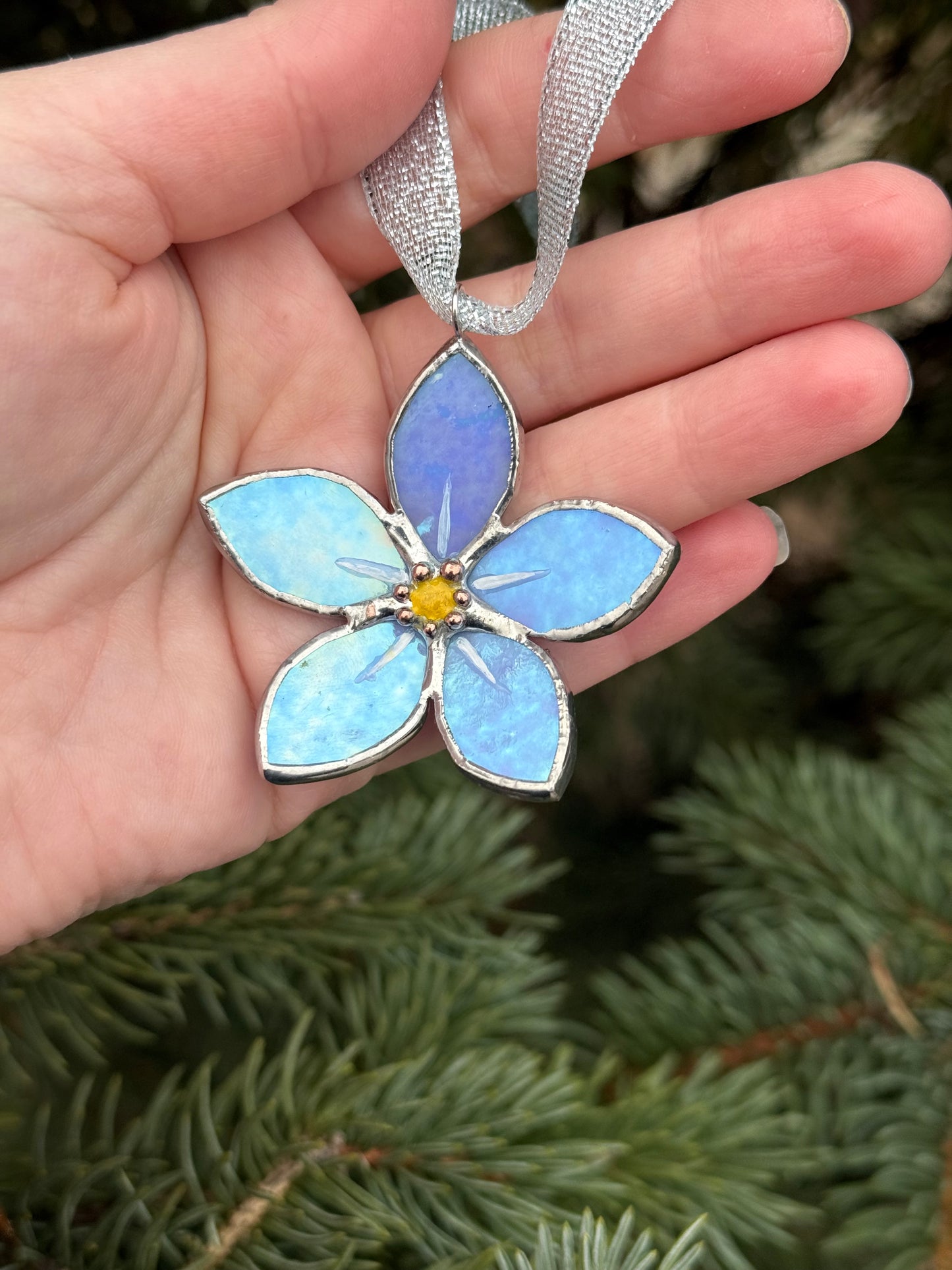 " . Forget me not flower Sky blue irid , Stained glass Decorative ORNAMENT, Christmas decoration, Suncatcher