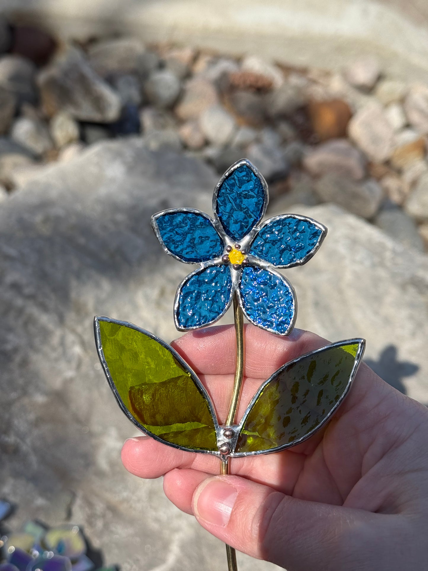 CHOOSE COLOR Forget Me Not Stained Glass Flower Stake for a Plant Pot, Handmade Suncatcher