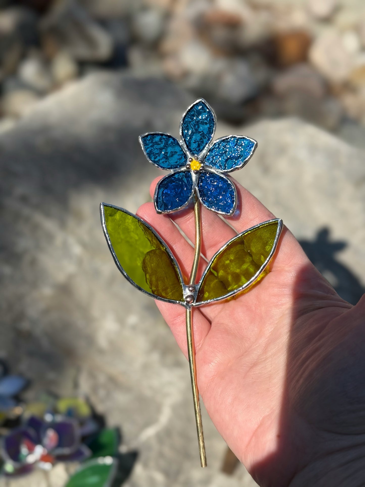 CHOOSE COLOR Forget Me Not Stained Glass Flower Stake for a Plant Pot, Handmade Suncatcher