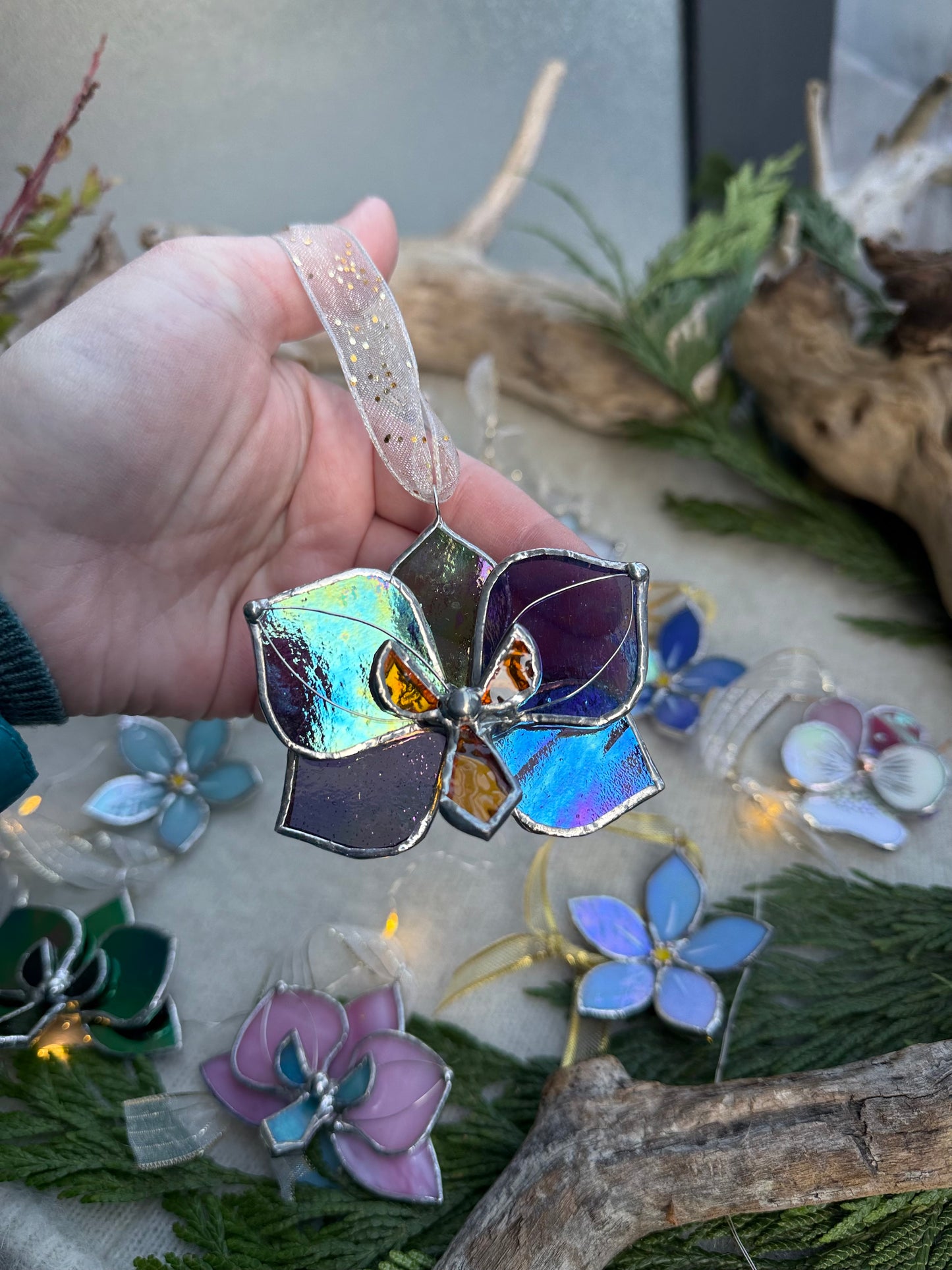 " . Butterfly Orchid flower Plum transparent irid, Stained glass Decorative ORNAMENT, Christmas decoration, Suncatcher