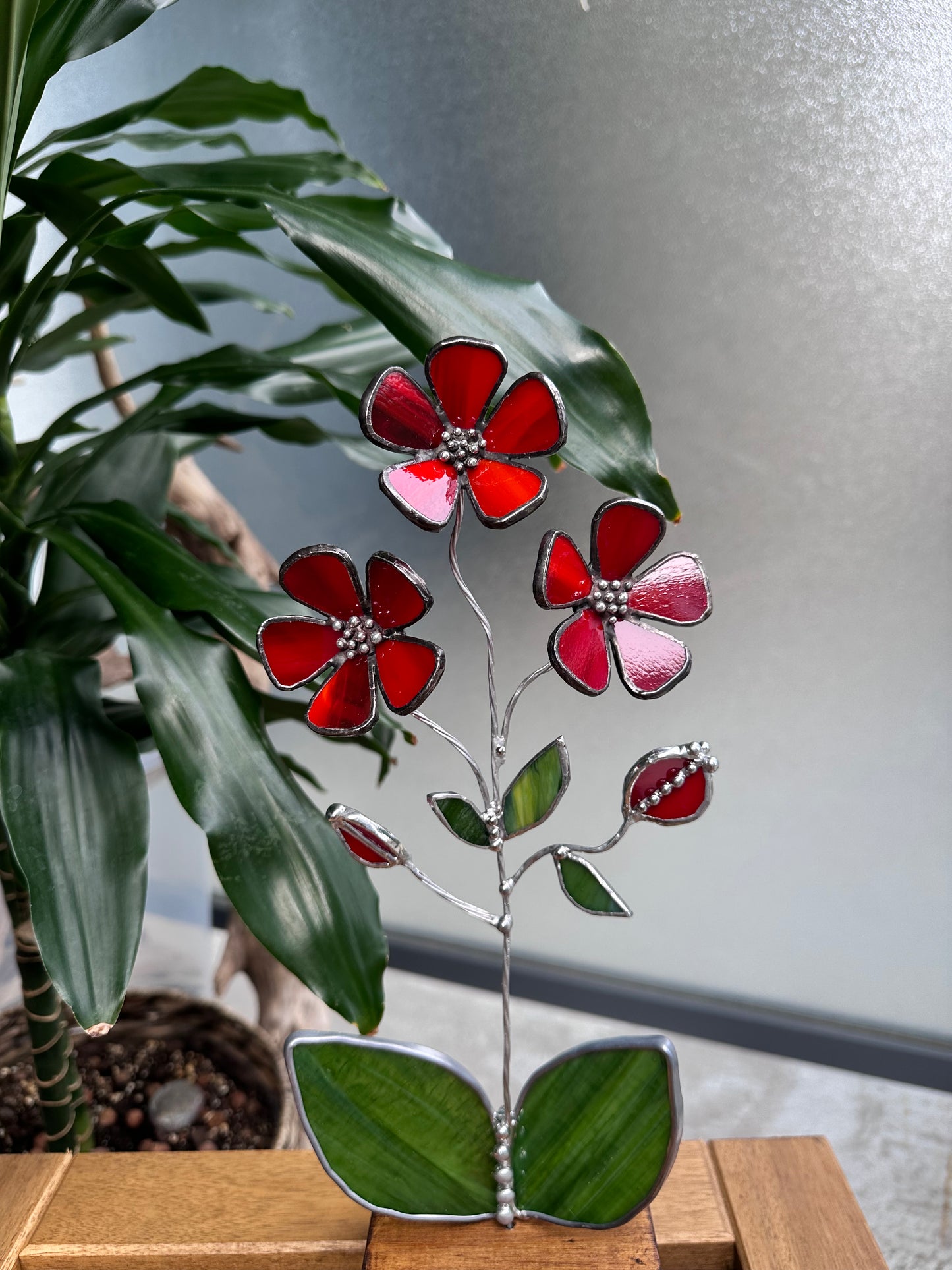 ".Ruby Red Scarlet Pimpernel flower with a pot" Stained glass tropical 3D, Sun catcher, Table plant decor, Garden stake, wedding decor, Christmas gift, available