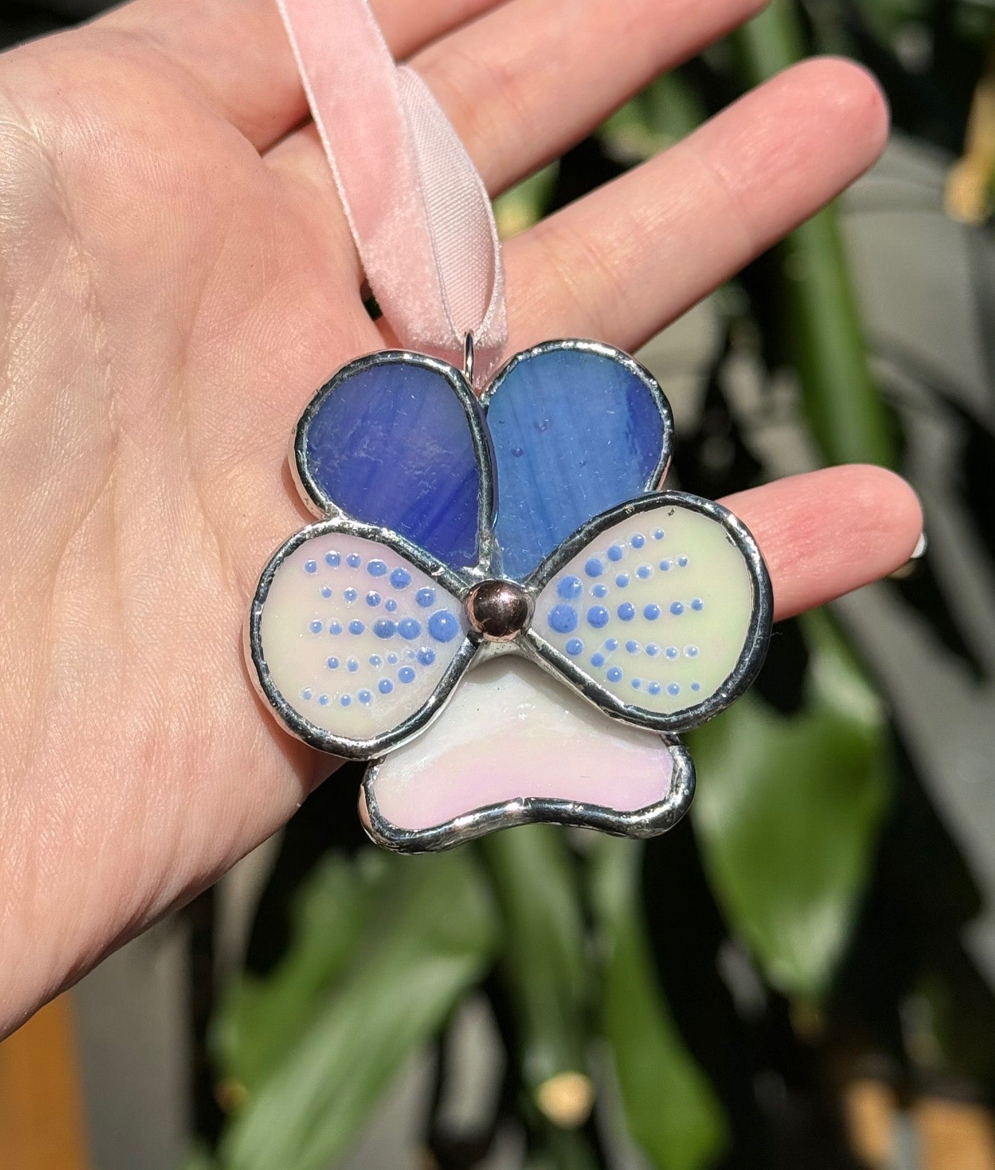 " . Pansy flower Blue & White irid with pattern, Stained glass Decorative ORNAMENT, Christmas decoration, Suncatcher