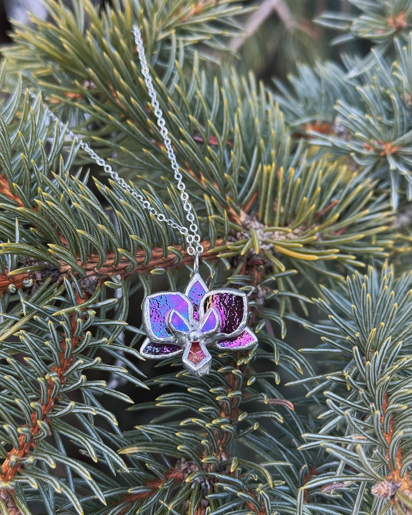 " . Necklace Orchid Mauve iridescent Necklace” Stained glass tropical flower 3D, art jewelry