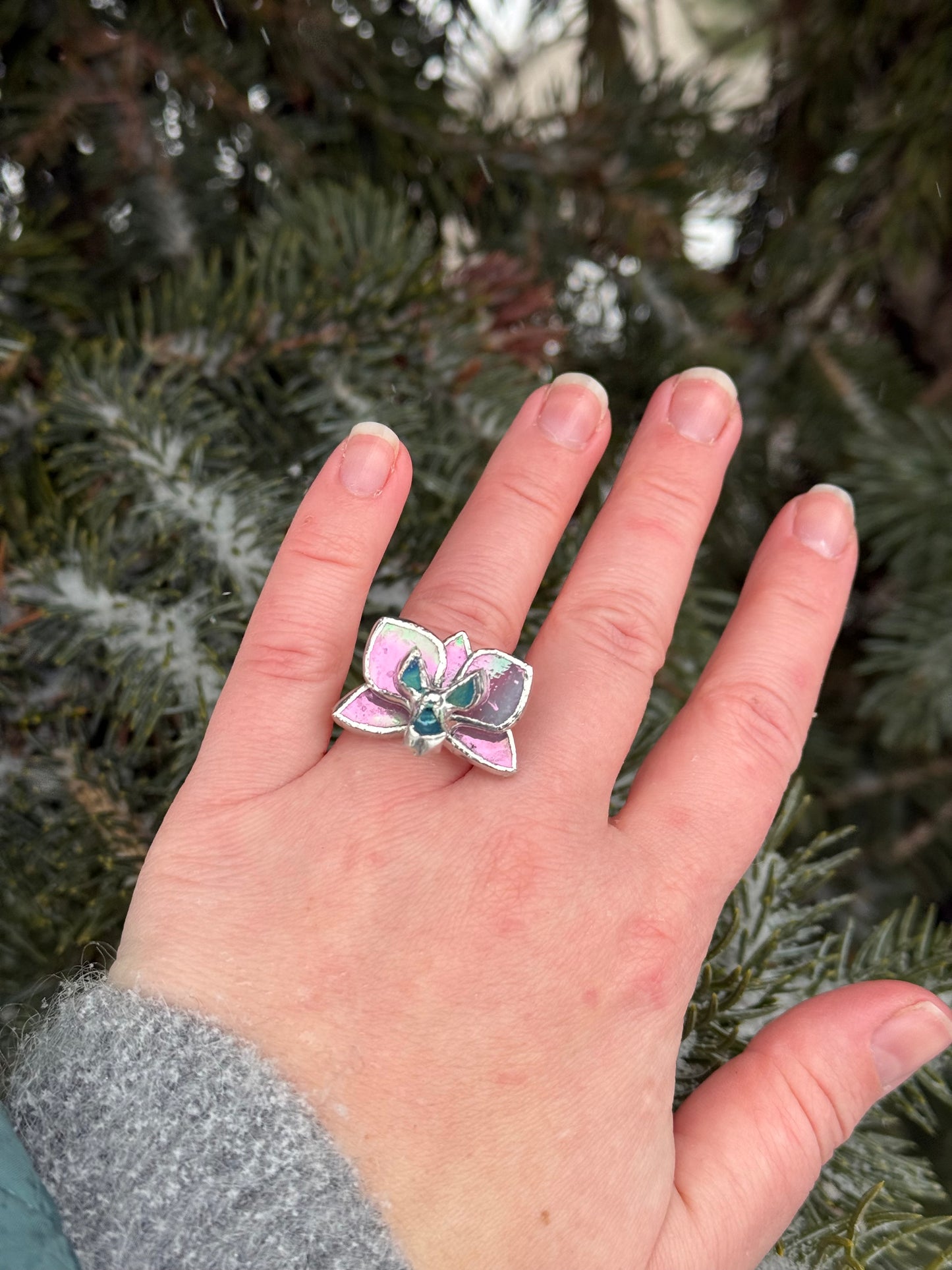 " . Ring Candy pink iridescent Orchid” Stained glass tropical flower 3D, art jewelry