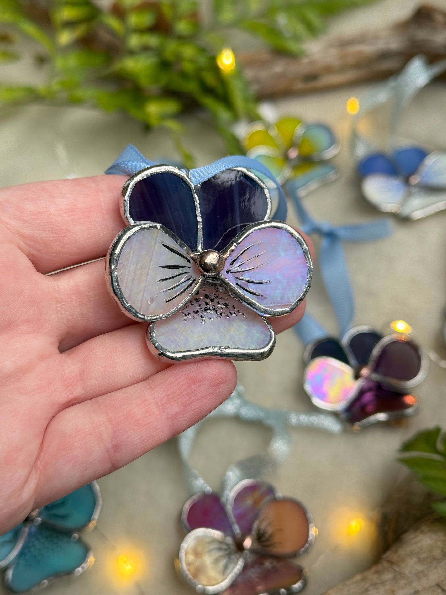 " . Pansy flower Grape purple & white irid , Stained glass Decorative ORNAMENT, Christmas decoration, Suncatcher new