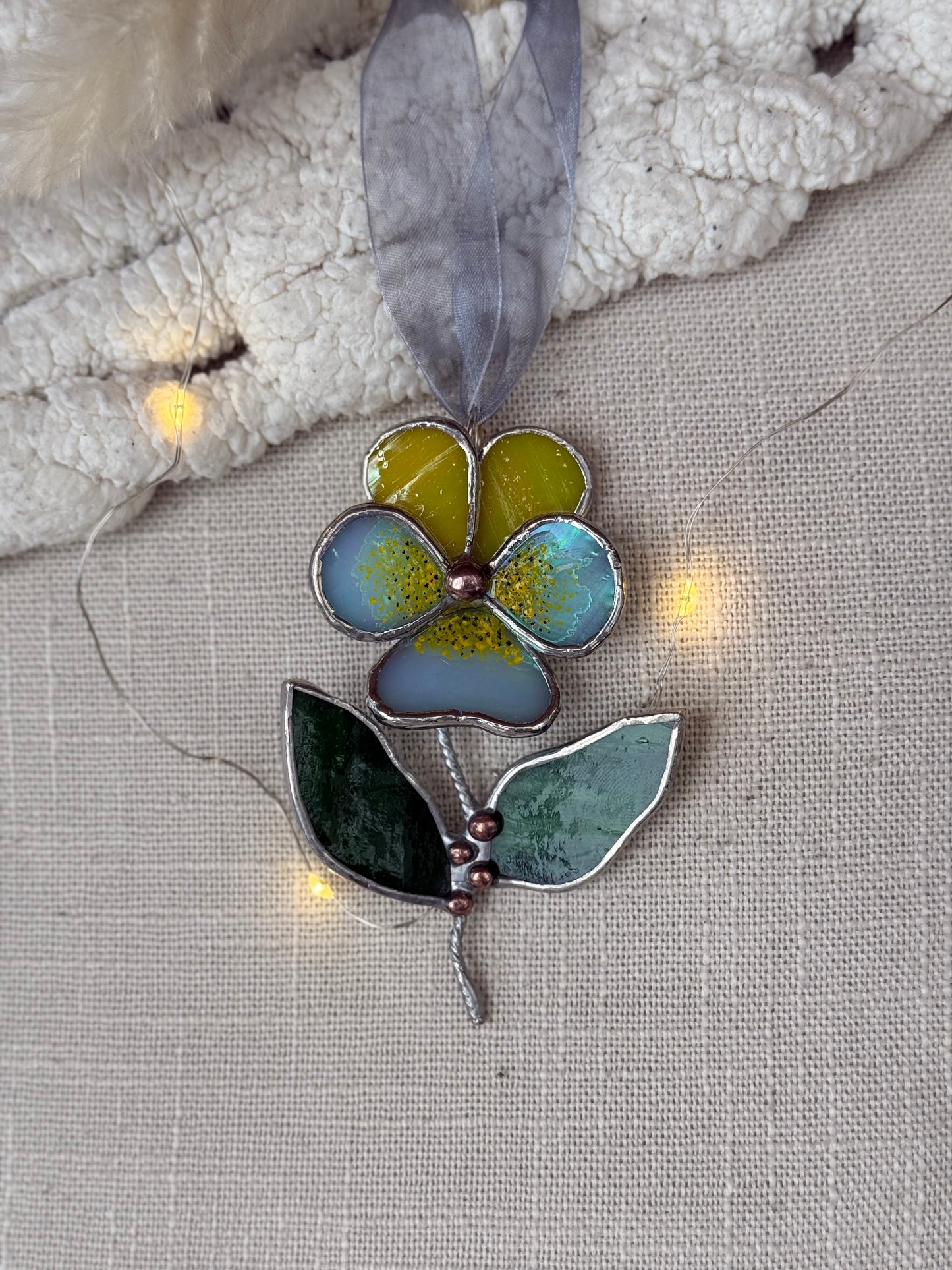 " . Pansy flower with leaves Yellow & sky blue irid , Stained glass Decorative ORNAMENT, Christmas decoration, Suncatcher