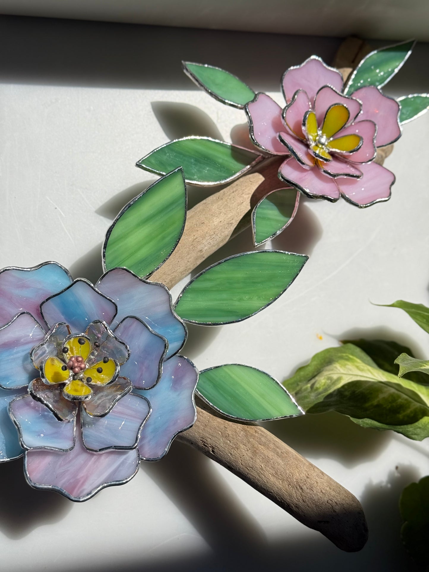 .Peonies Stained Glass Driftwood Wall Decor Suncatcher