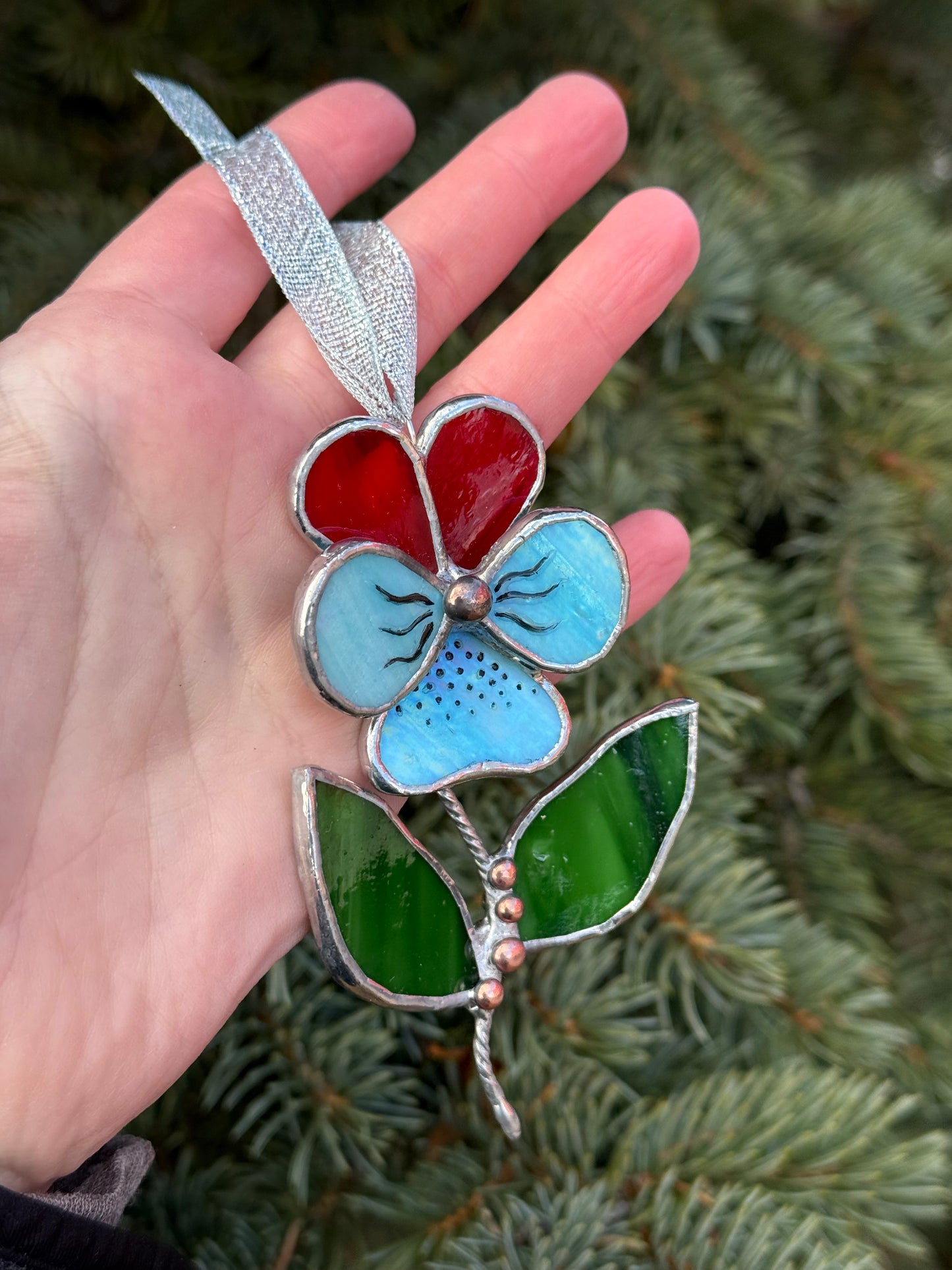 " . Pansy flower with leaves Ruby red & turquoise irid , Stained glass Decorative ORNAMENT, Christmas decoration, Suncatcher