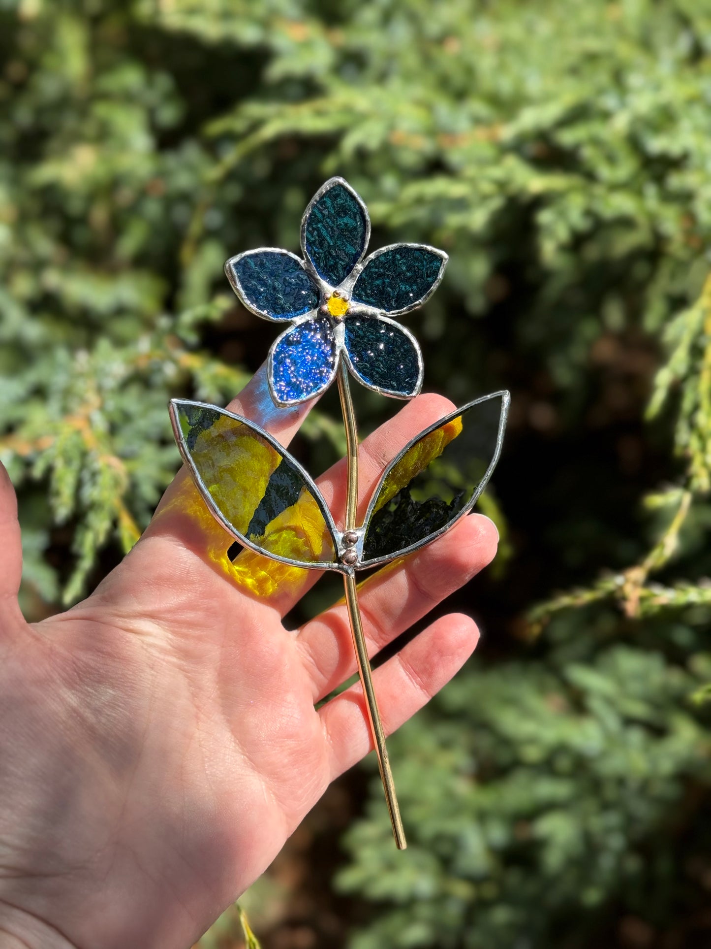 CHOOSE COLOR Forget Me Not Stained Glass Flower Stake for a Plant Pot, Handmade Suncatcher