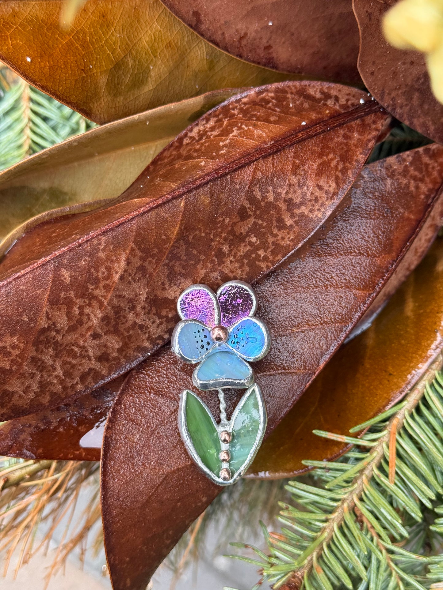 Brooch Pansy Flower Mauve & Sky Blue irid Stained glass flower 3D art jewelry