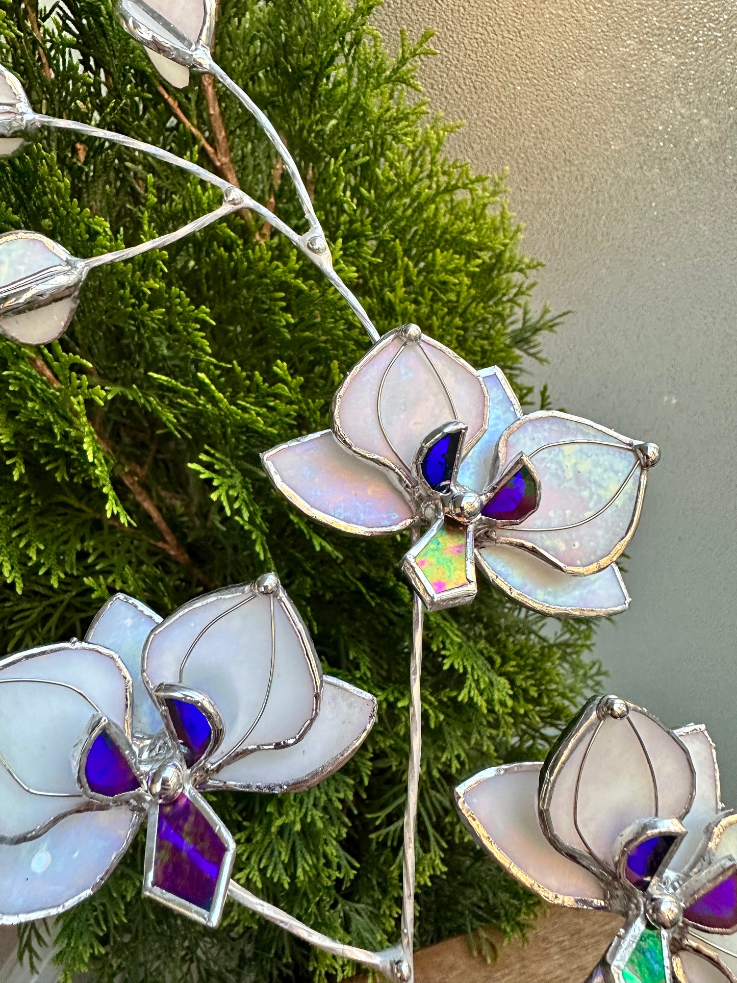 ".Orchid Pearl White iridescent”, Stained glass tropical flower 3D, Sun catcher, Table plant decor, Garden stake, wedding decor, Christmas gift