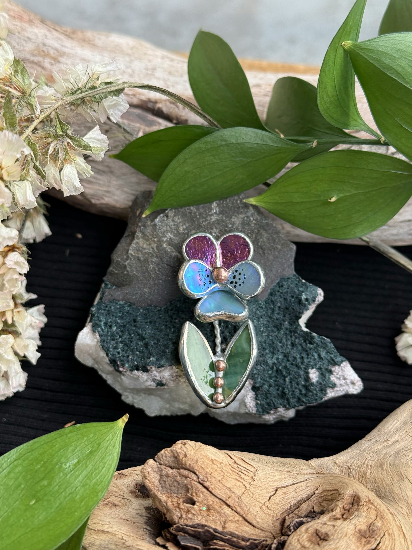 Brooch Pansy Flower Mauve & Sky Blue irid Stained glass flower 3D art jewelry