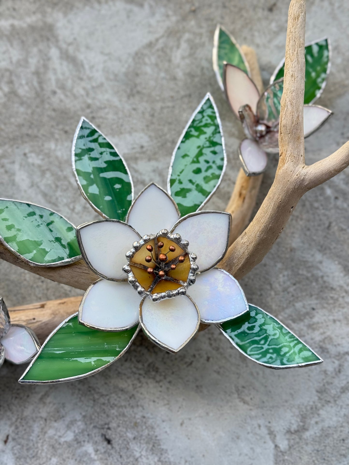 .Daffodil flower Stained Glass Driftwood Wall Decor Suncatcher