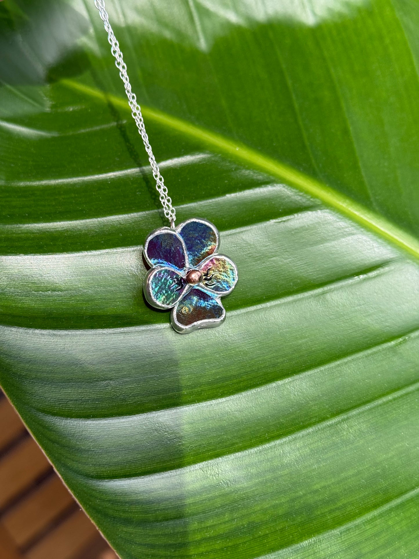 Pansy Mauve Iridescent Stained Glass Necklace Handmade Botanical Jewelry new