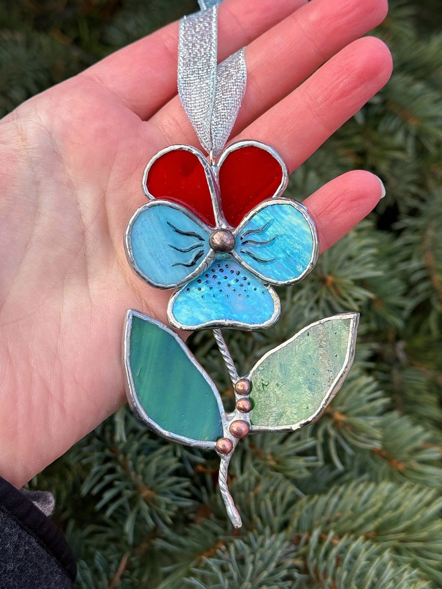 " . Pansy flower with leaves Ruby red & turquoise irid , Stained glass Decorative ORNAMENT, Christmas decoration, Suncatcher