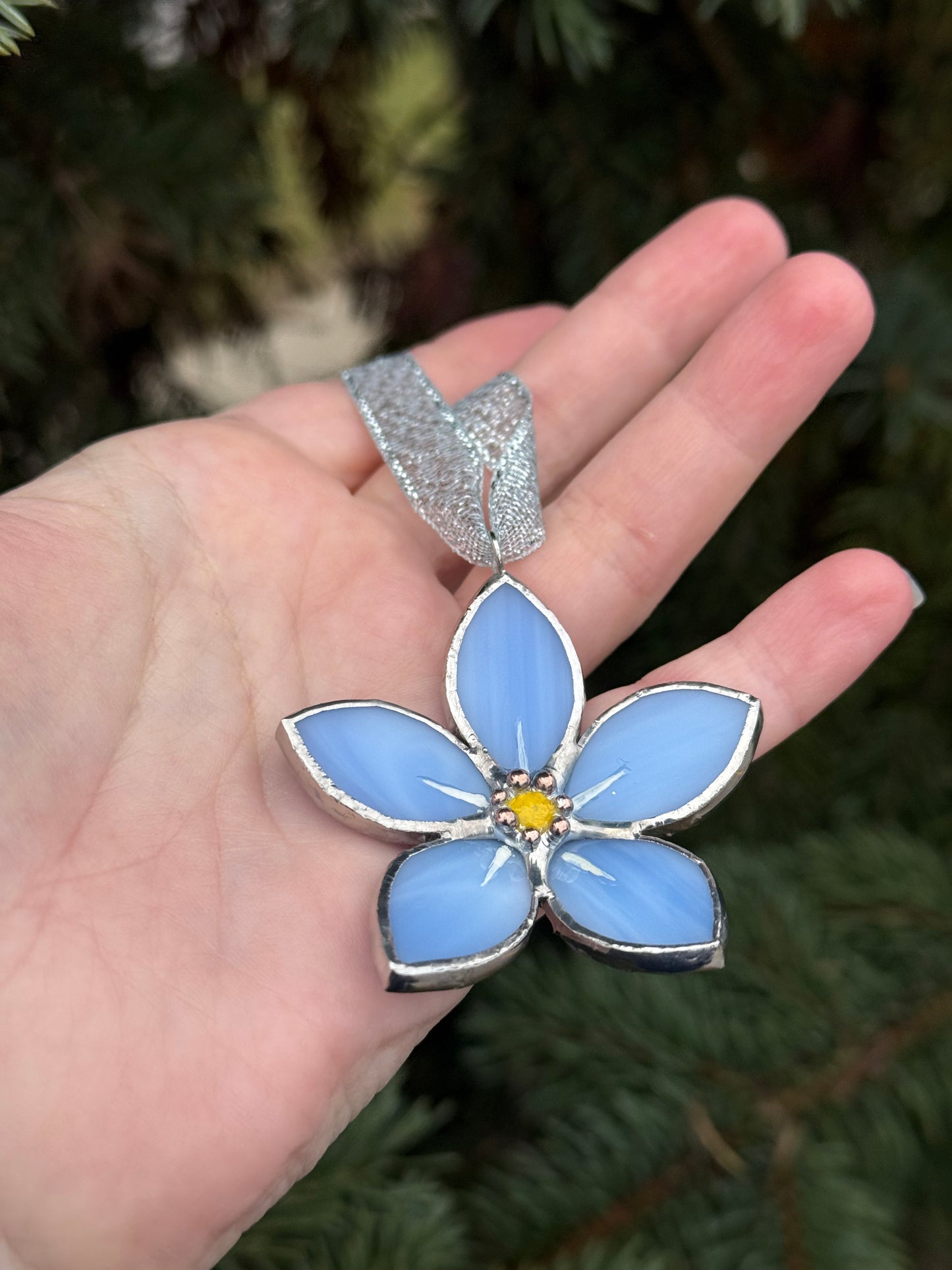 " . Forget me not flower Sky blue , Stained glass Decorative ORNAMENT, Christmas decoration, Suncatcher