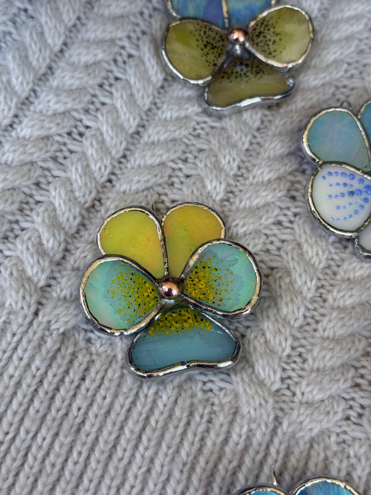 " .  CHOOSE COLOR Decorative ORNAMENTS Stained glass Pansy flower, Christmas decoration, Suncatcher, wall window hanging”
