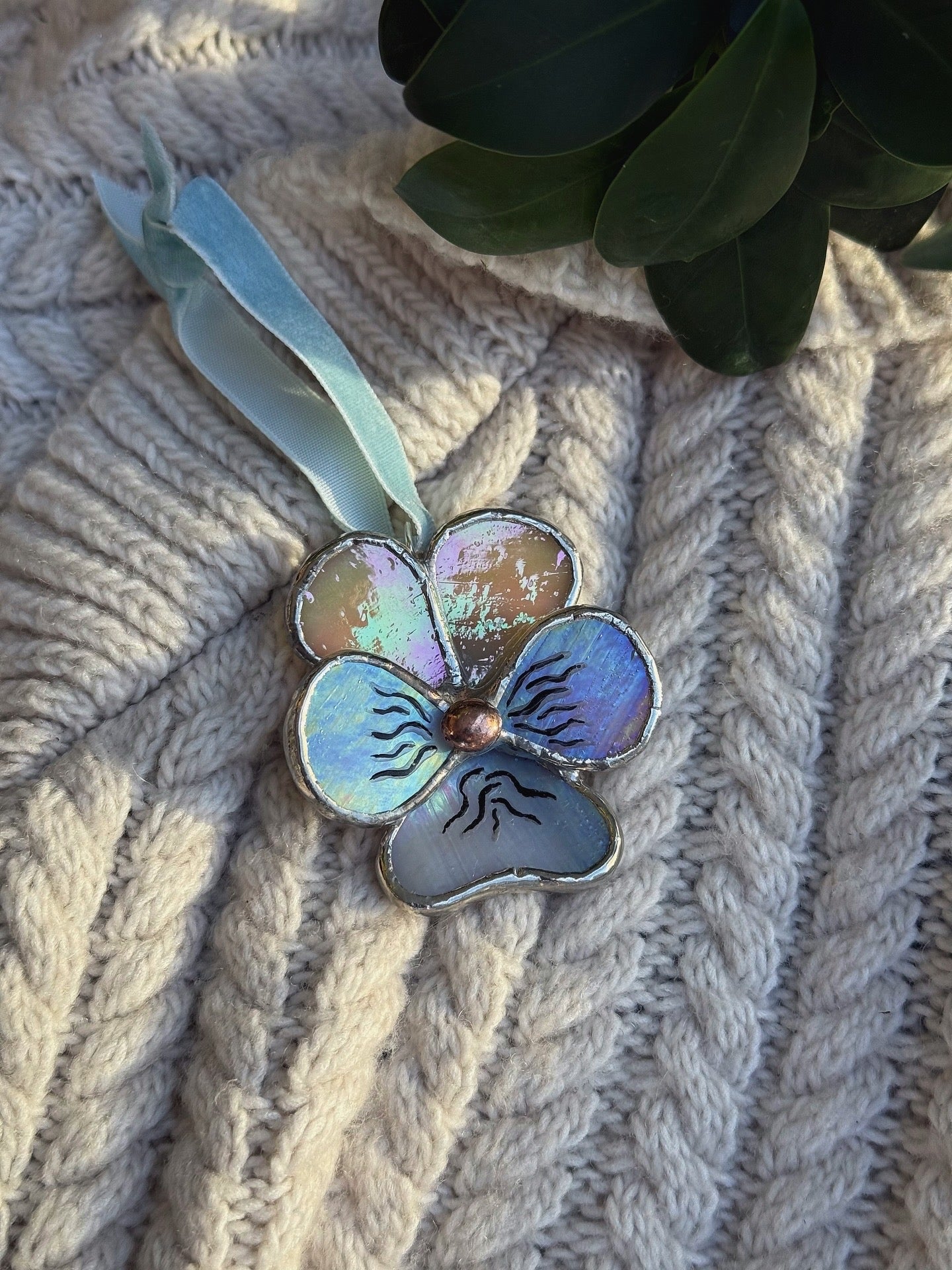 " . Pansy flower Beige & Lavender irid, Stained glass Decorative ORNAMENT, Christmas decoration, Suncatcher