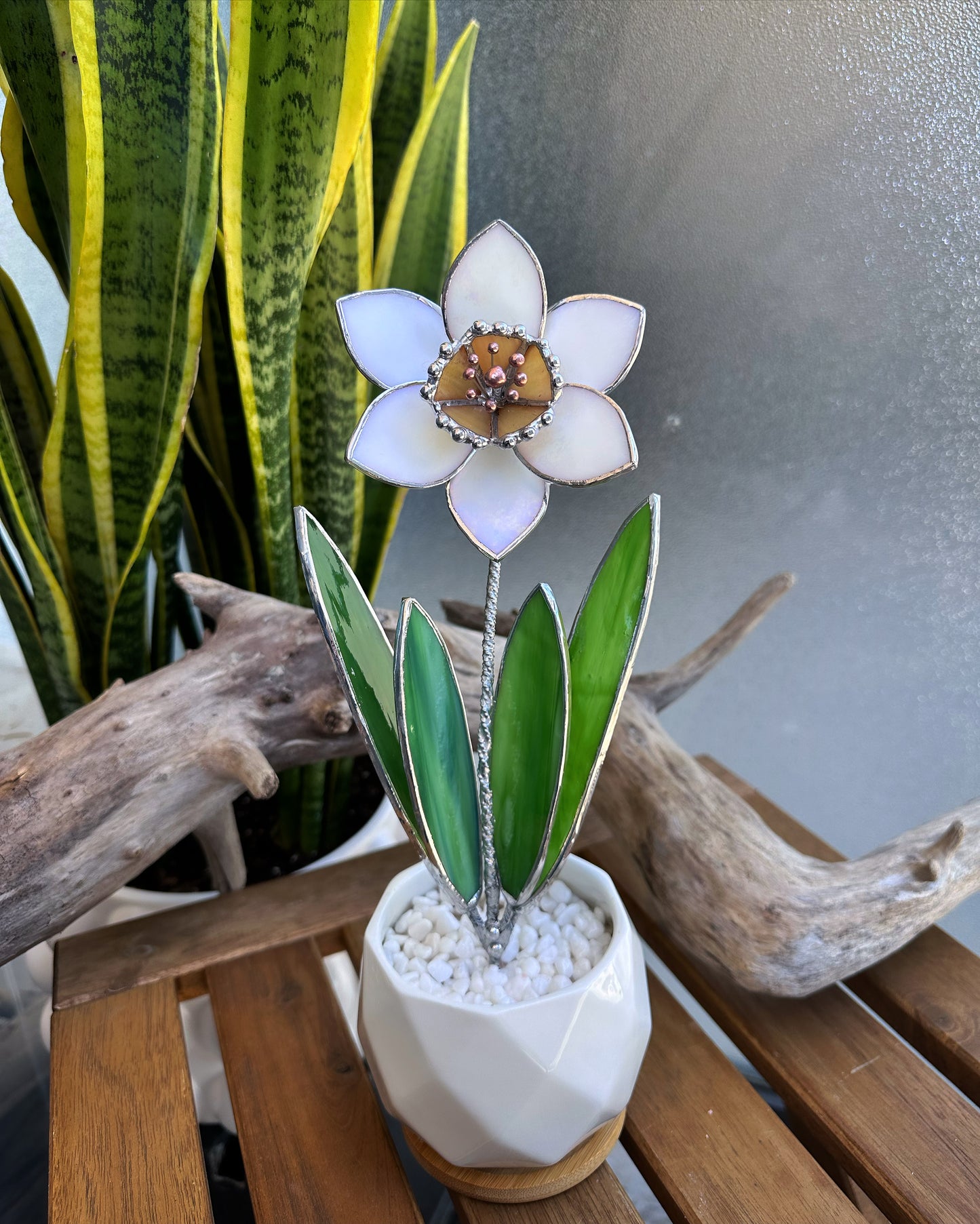 ".Daffodil Flower White Pearl with pot" Stained glass tropical flower 3D, Sun catcher, Table plant decor, Garden stick, wedding decor, Christmas gift