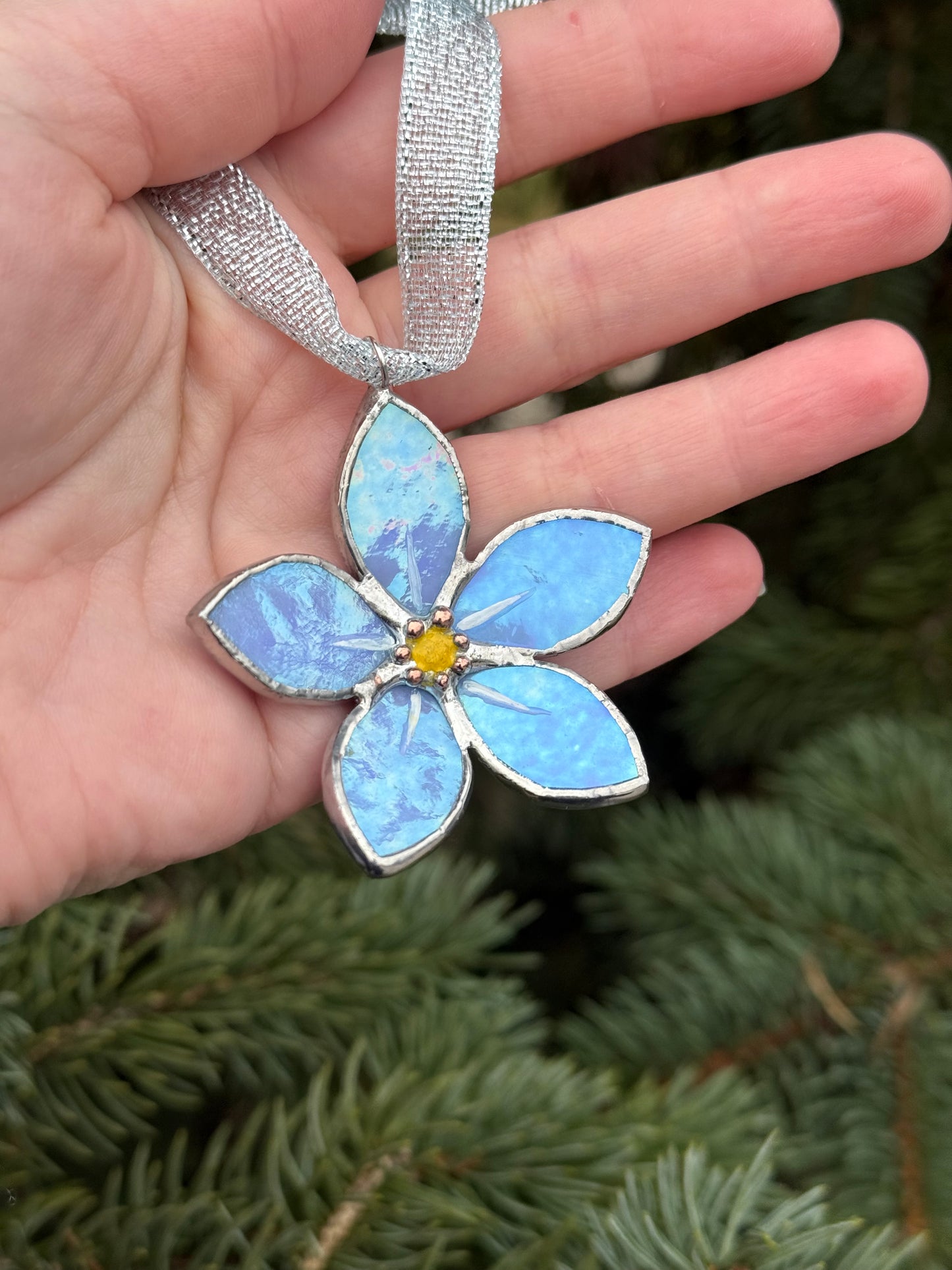 " . Forget me not flower Sky blue irid , Stained glass Decorative ORNAMENT, Christmas decoration, Suncatcher