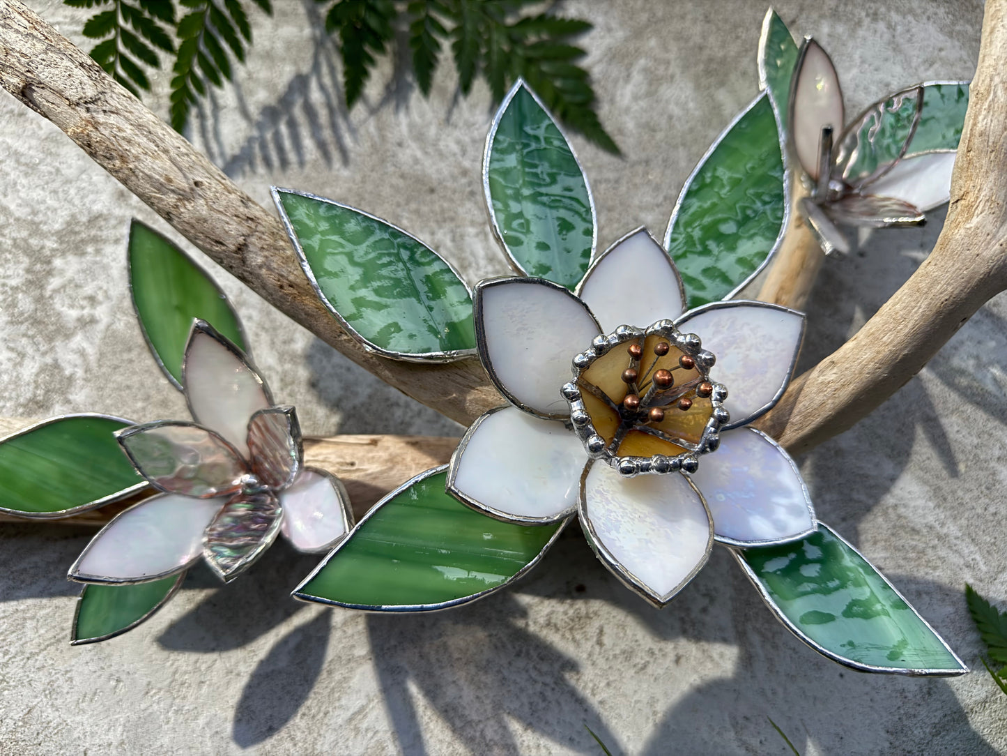 .Daffodil flower Stained Glass Driftwood Wall Decor Suncatcher