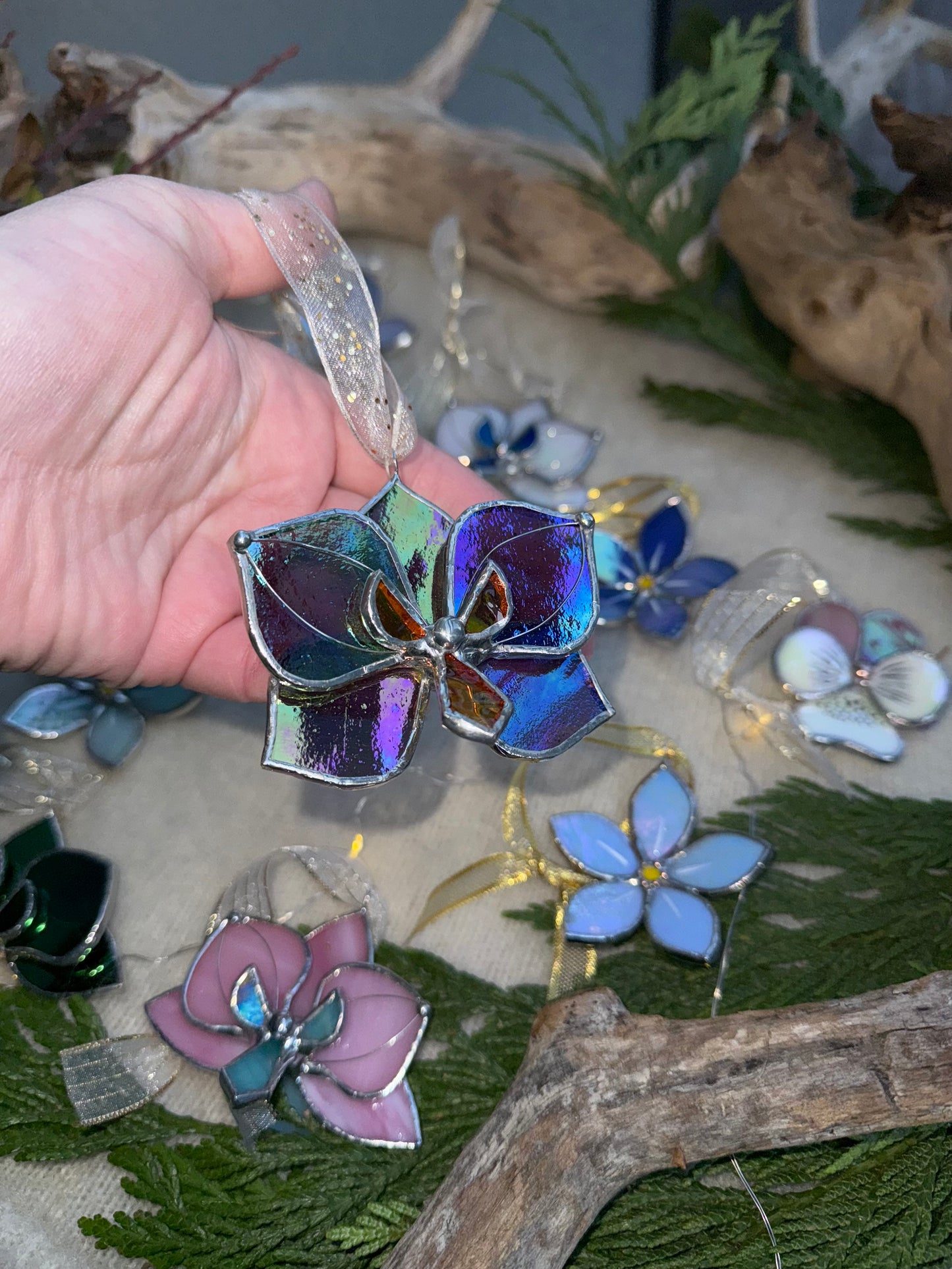 " . Butterfly Orchid flower Plum transparent irid, Stained glass Decorative ORNAMENT, Christmas decoration, Suncatcher