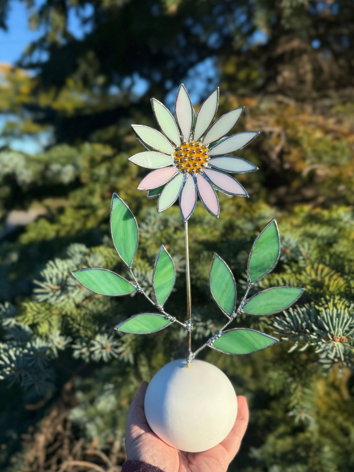 Daisy flower White Pearl, Stained Glass Botanical Art, Modern Decor Wildflower