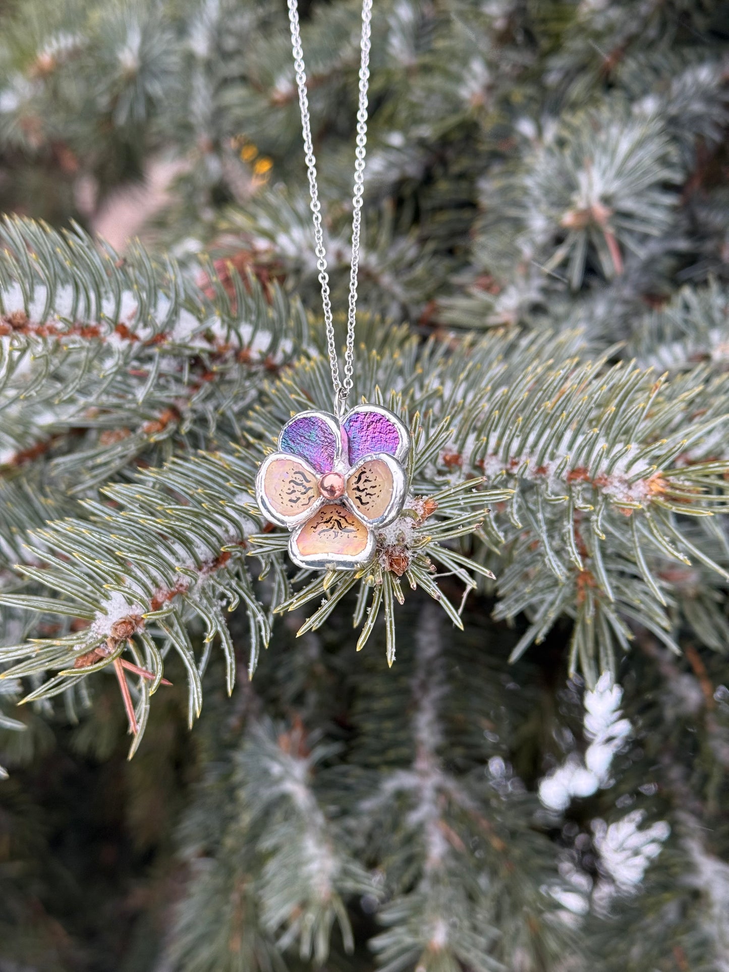 " . Pansy Mauve irid & Orange irid Necklace” Stained glass tropical flower 3D, art jewelry