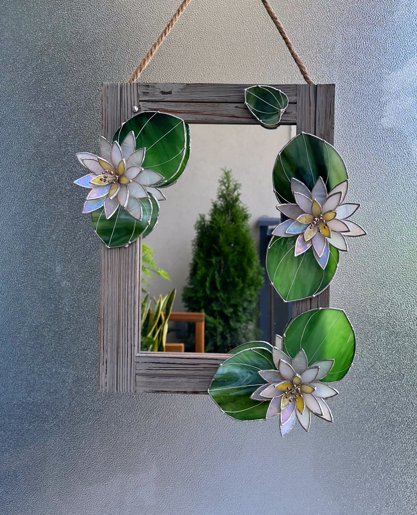 " .Water Lily Flower Mirror”, Stained glass Wedding Wall Decor, Christmas gift, Suncatcher