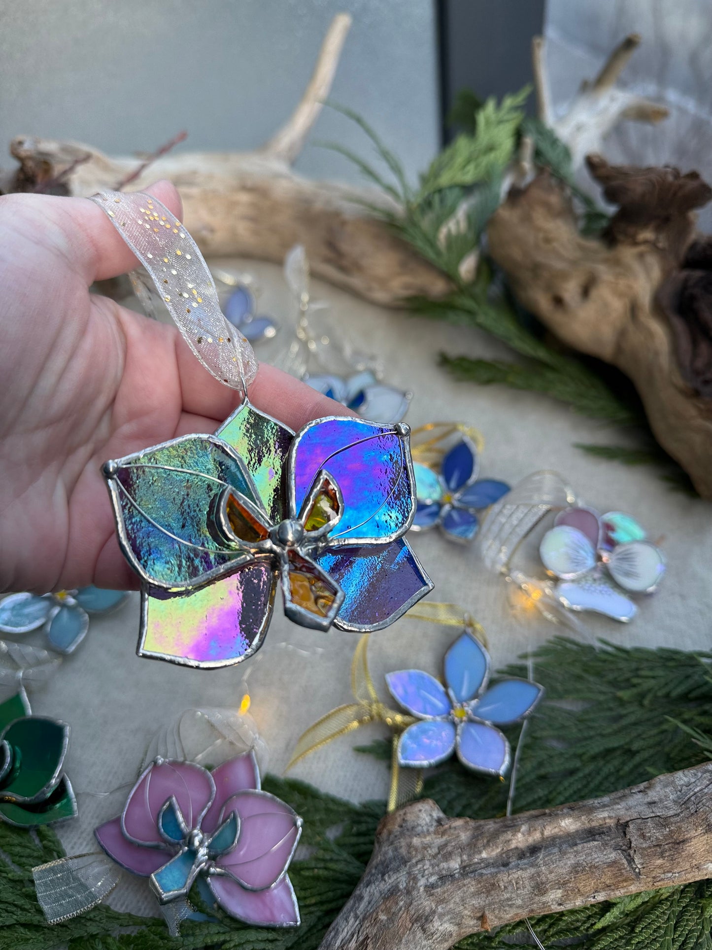 " . Butterfly Orchid flower Plum transparent irid, Stained glass Decorative ORNAMENT, Christmas decoration, Suncatcher