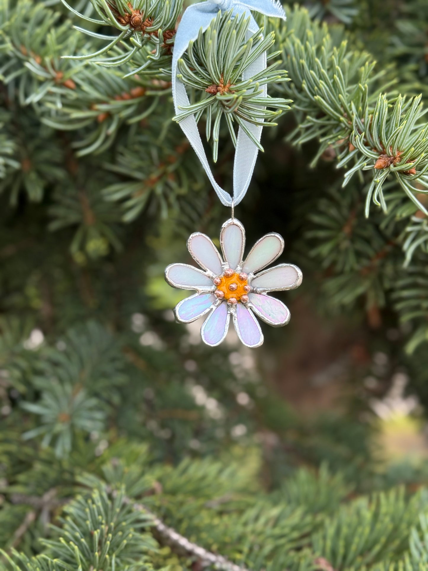 Daisy White Pearl Stained Glass Ornament Handmade Floral Christmas Suncatcher
