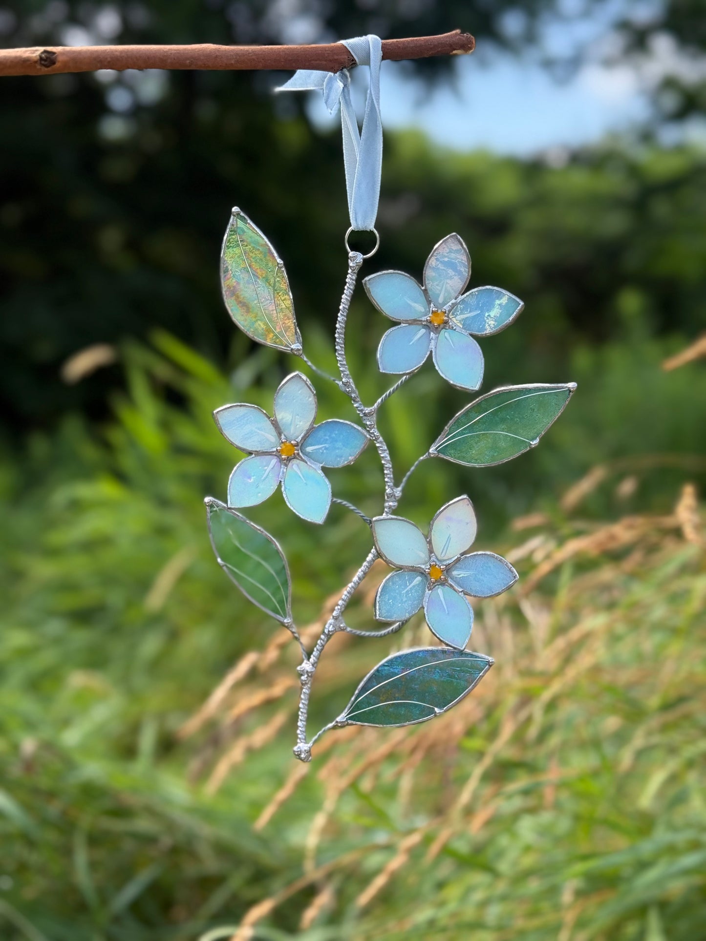 .Forget Me Not light blue Artisan Stained Glass Suncatcher Floral Wall Hanging new