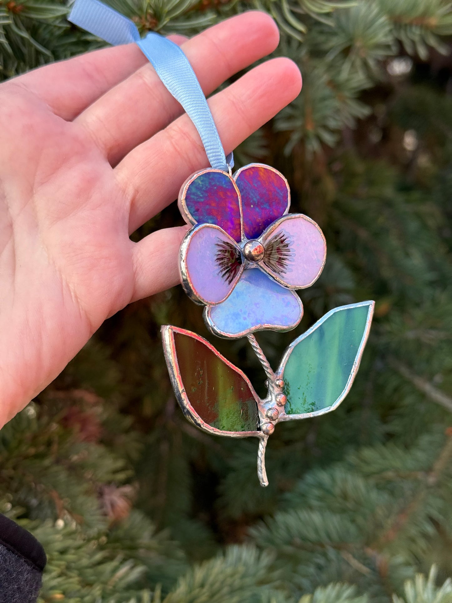 " . Pansy flower with leaves Indigo & light blue irid , Stained glass Decorative ORNAMENT, Christmas decoration, Suncatcher