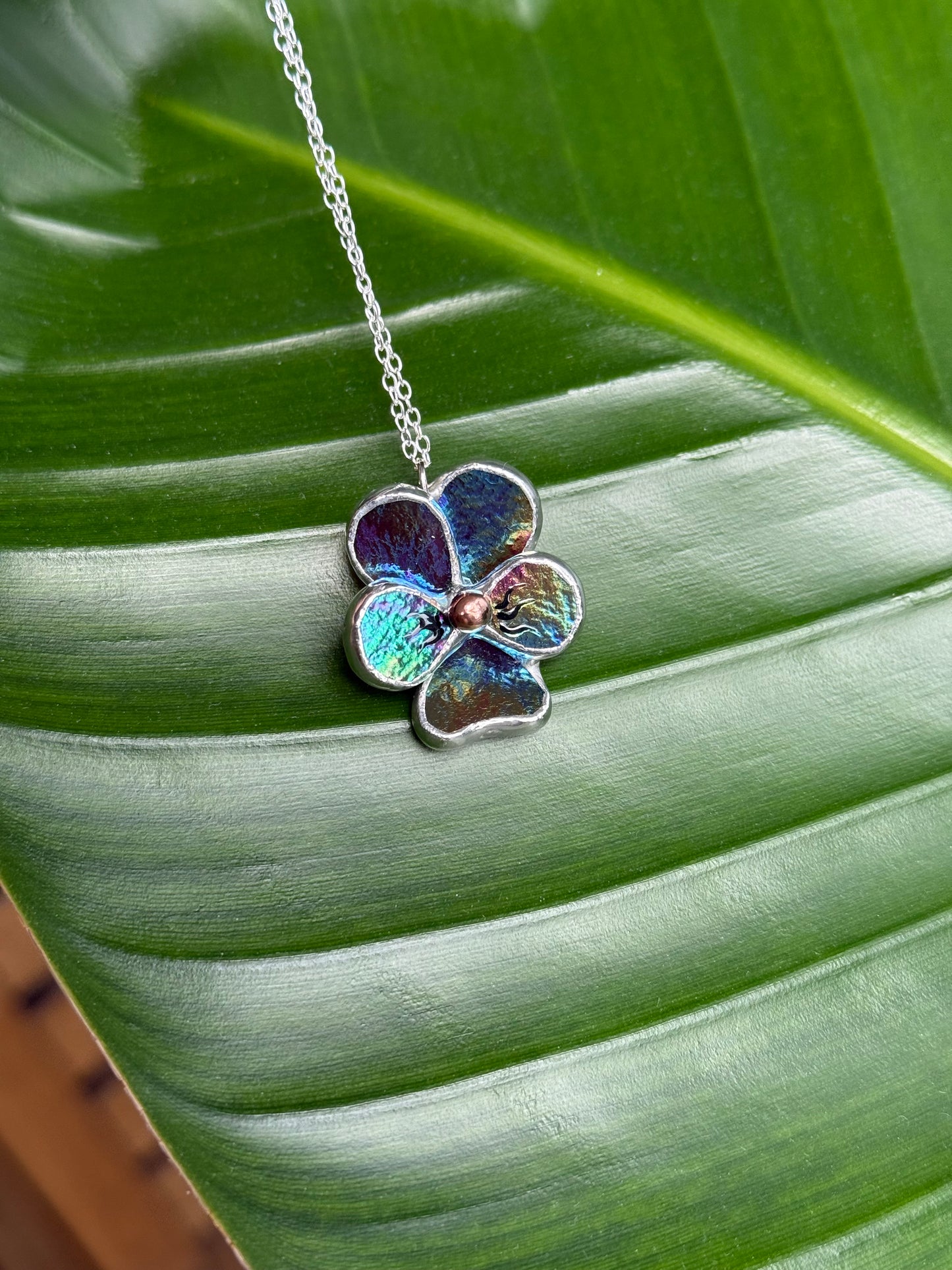 Pansy Mauve Iridescent Stained Glass Necklace Handmade Botanical Jewelry new