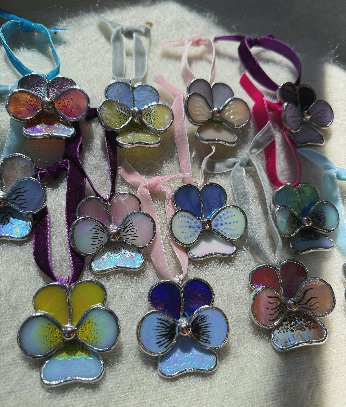 " .  CHOOSE COLOR Decorative ORNAMENTS Stained glass Pansy flower, Christmas decoration, Suncatcher, wall window hanging”