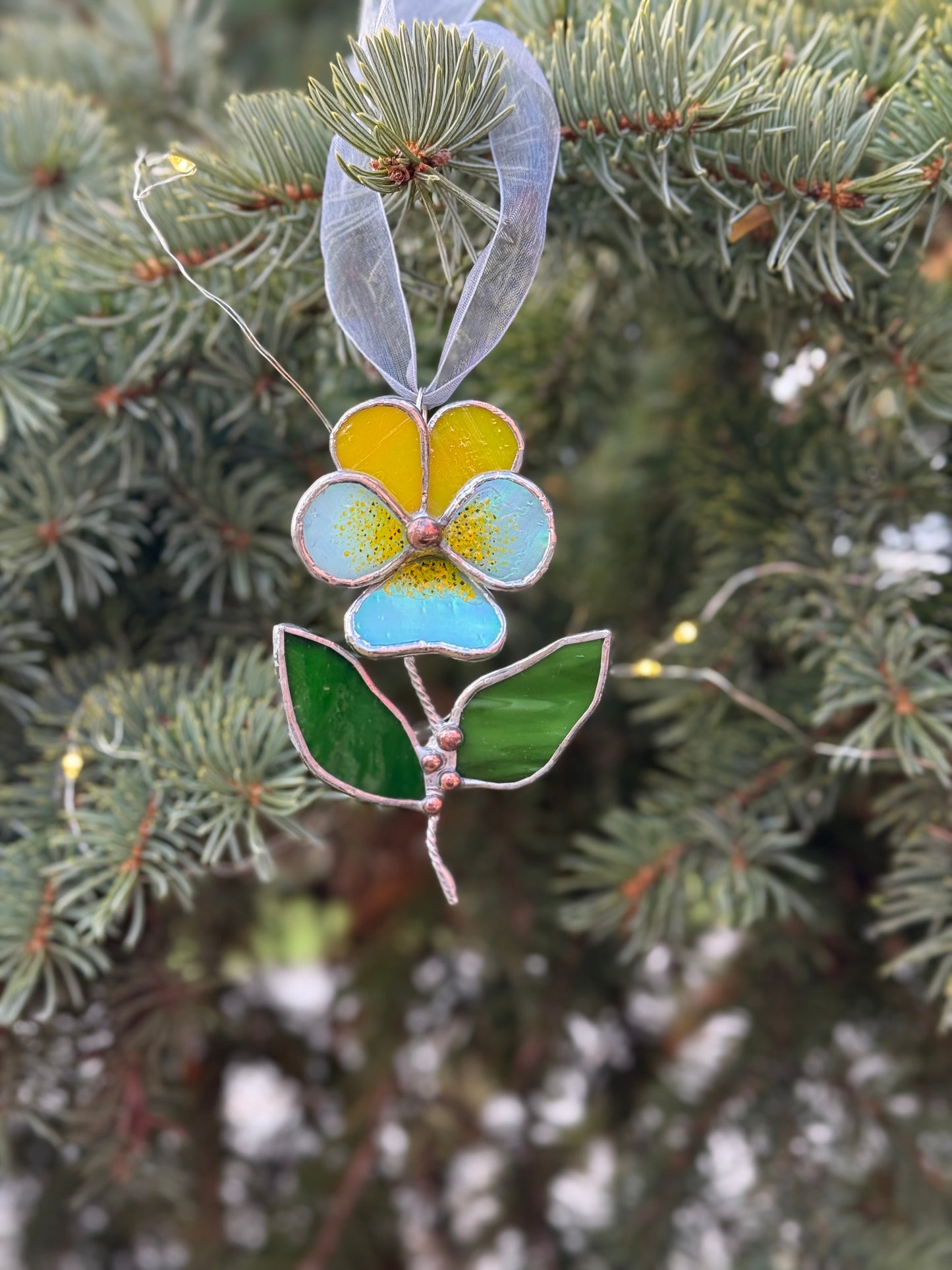 " . Pansy flower with leaves Yellow & sky blue irid , Stained glass Decorative ORNAMENT, Christmas decoration, Suncatcher