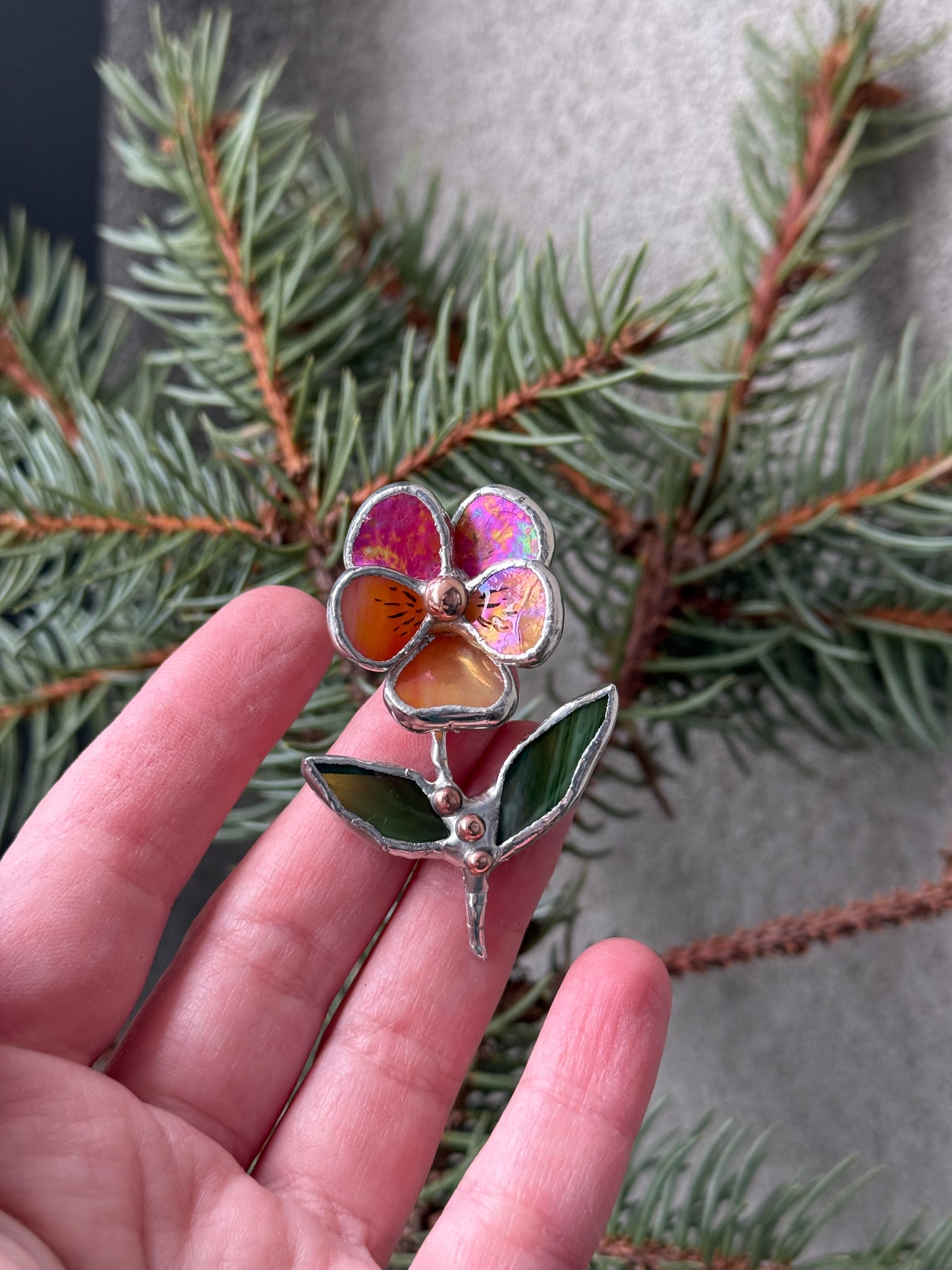 " . Brooch Pansy Flower Peach irid & orange irid” Stained glass tropical flower 3D, art jewelry