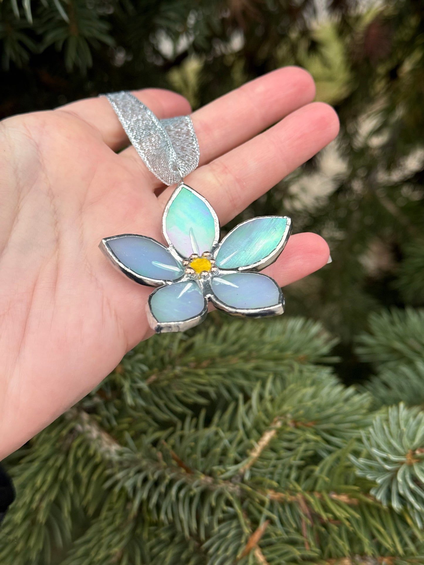 " . Forget me not flower Light blue lumi , Stained glass Decorative ORNAMENT, Christmas decoration, Suncatcher