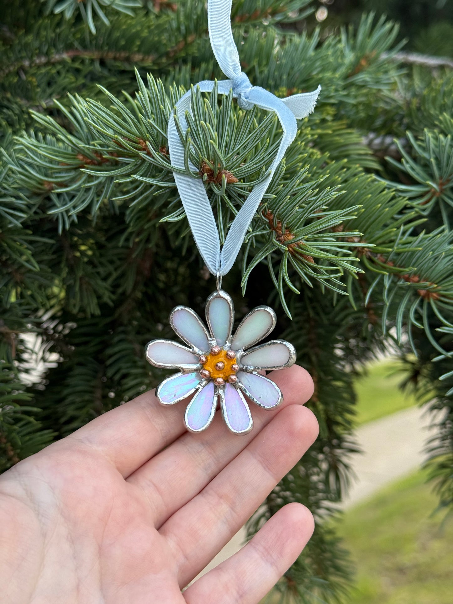 Daisy White Pearl Stained Glass Ornament Handmade Floral Christmas Suncatcher