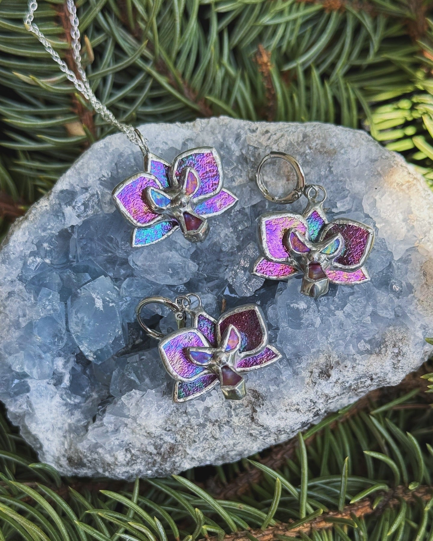 " . CHOOSE COLOR “EARRINGS AND NECKLACE SET Orchid flower” Stained glass tropical flower 3D, art jewelry