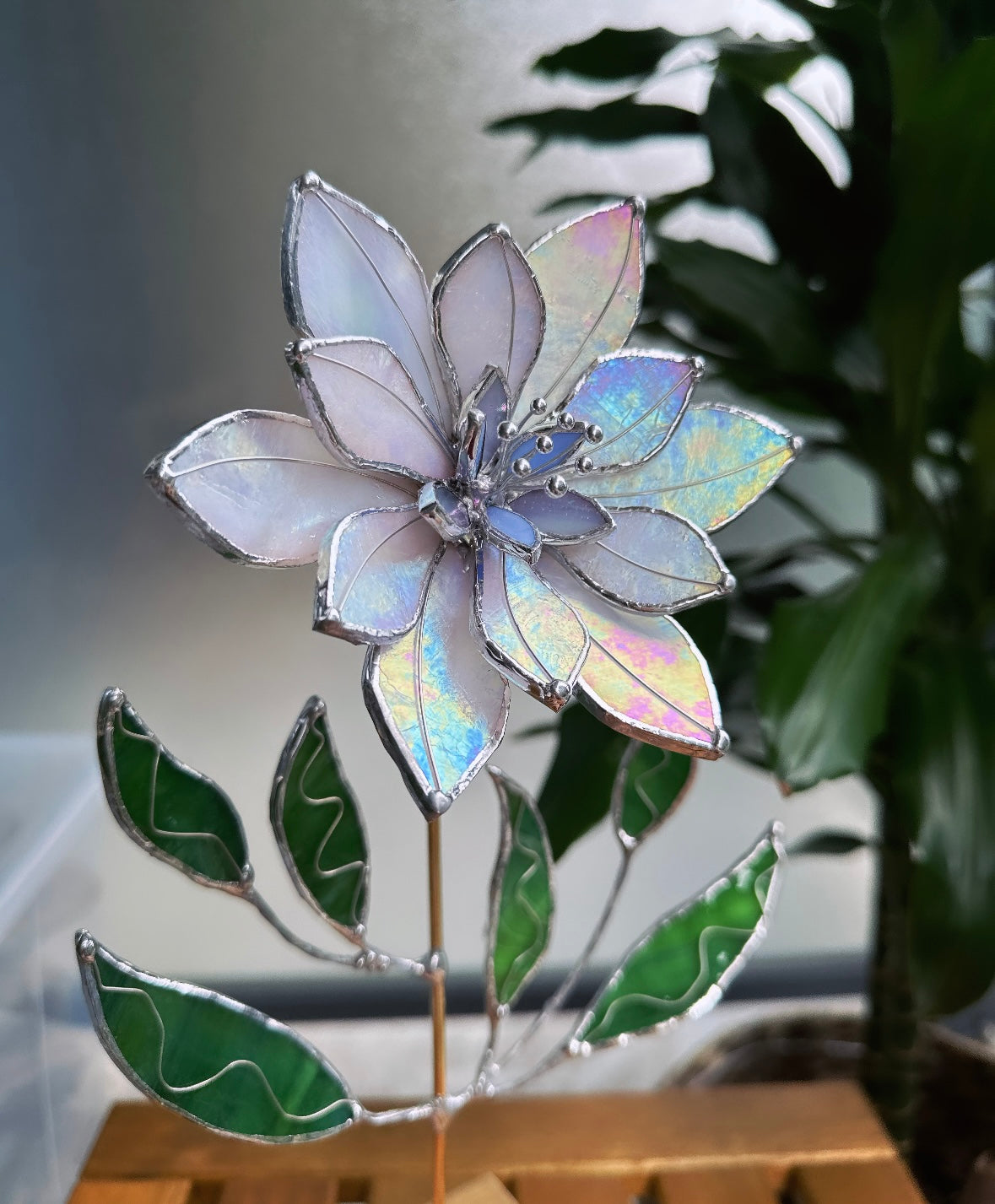 .Pearl White Pink Lily Iridescent Stained glass tropical flower 3D, Sun  catcher, Table plant decor, Garden stake, wedding decor, Christmas gift