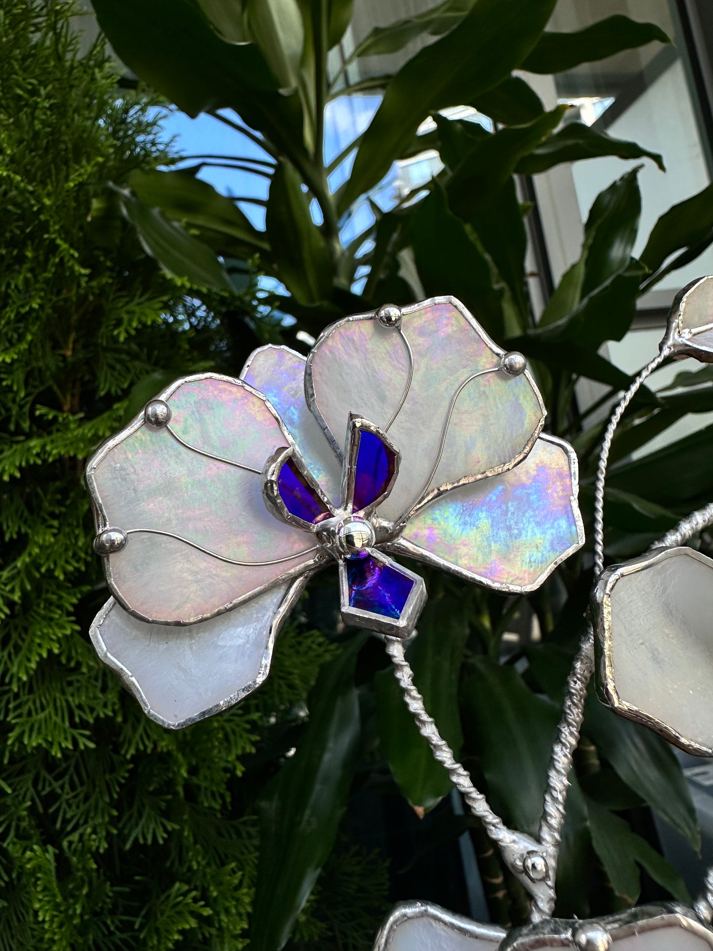 Orchid White Butterfly XL Iridescent ”, Stained glass tropical