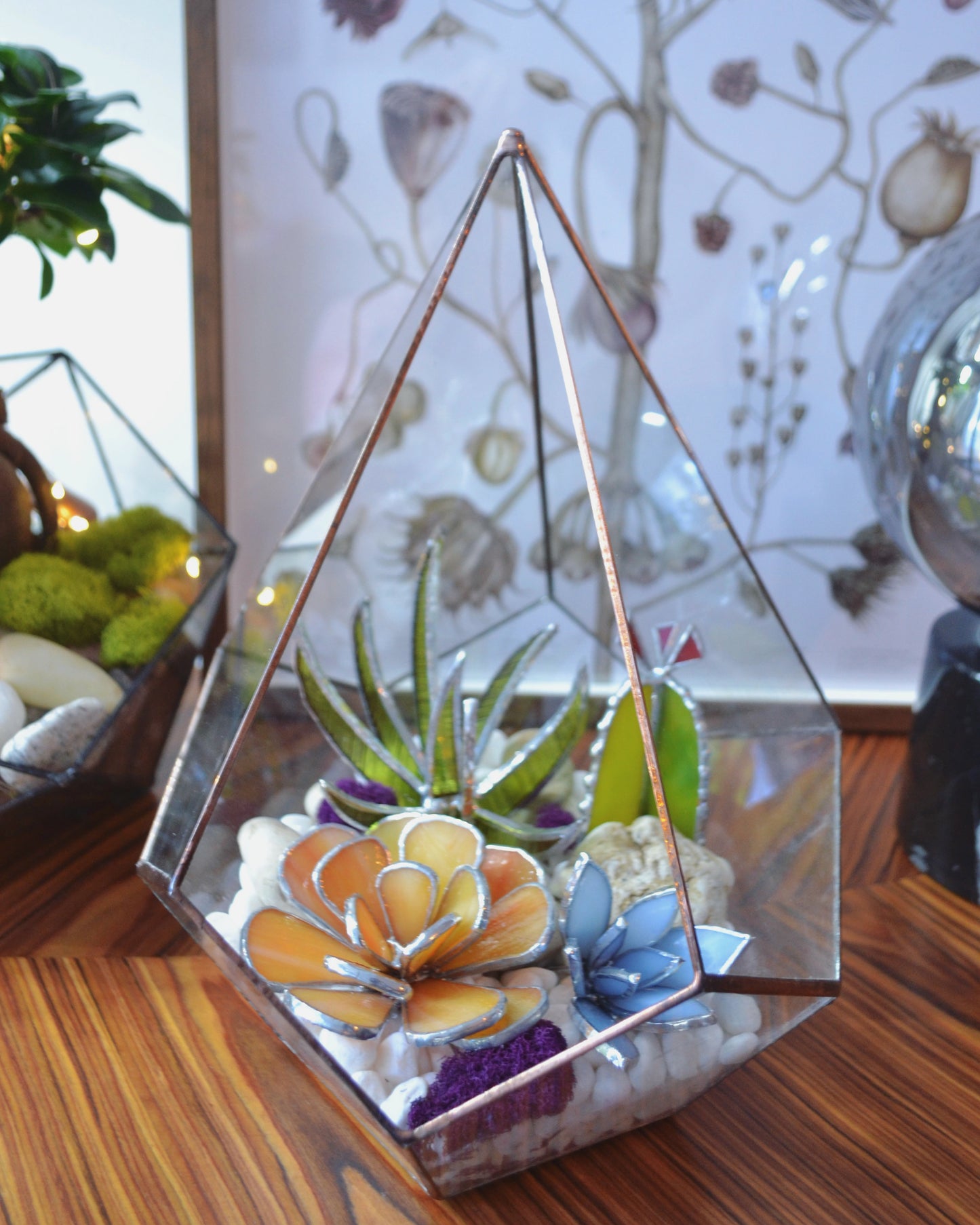 “ . Geometric glass terrarium with art glass 3D plants”